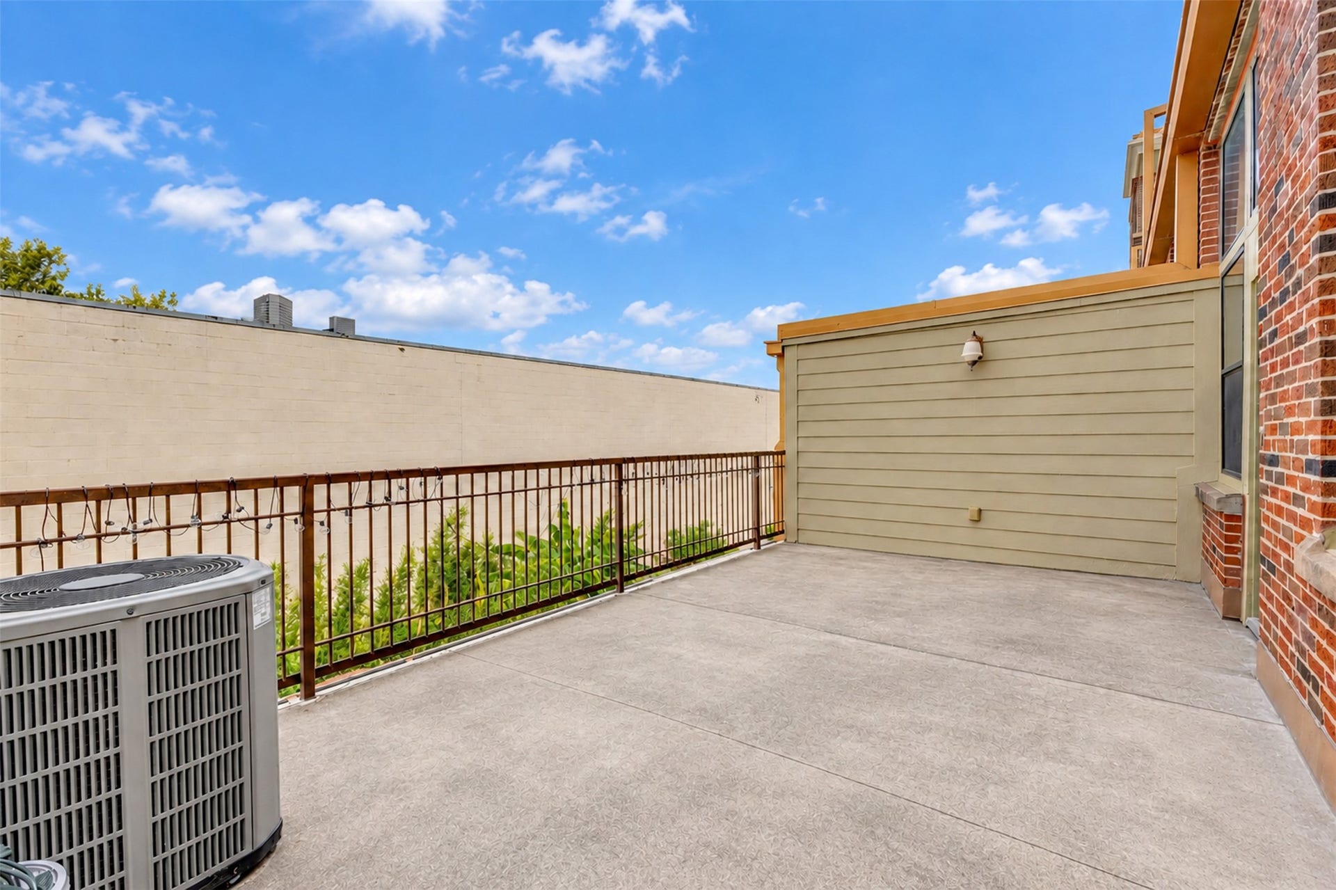 2323 Polk Street, #205, Houston, TX 77003 2323 Polk Street, #205, Houston, TX 77003