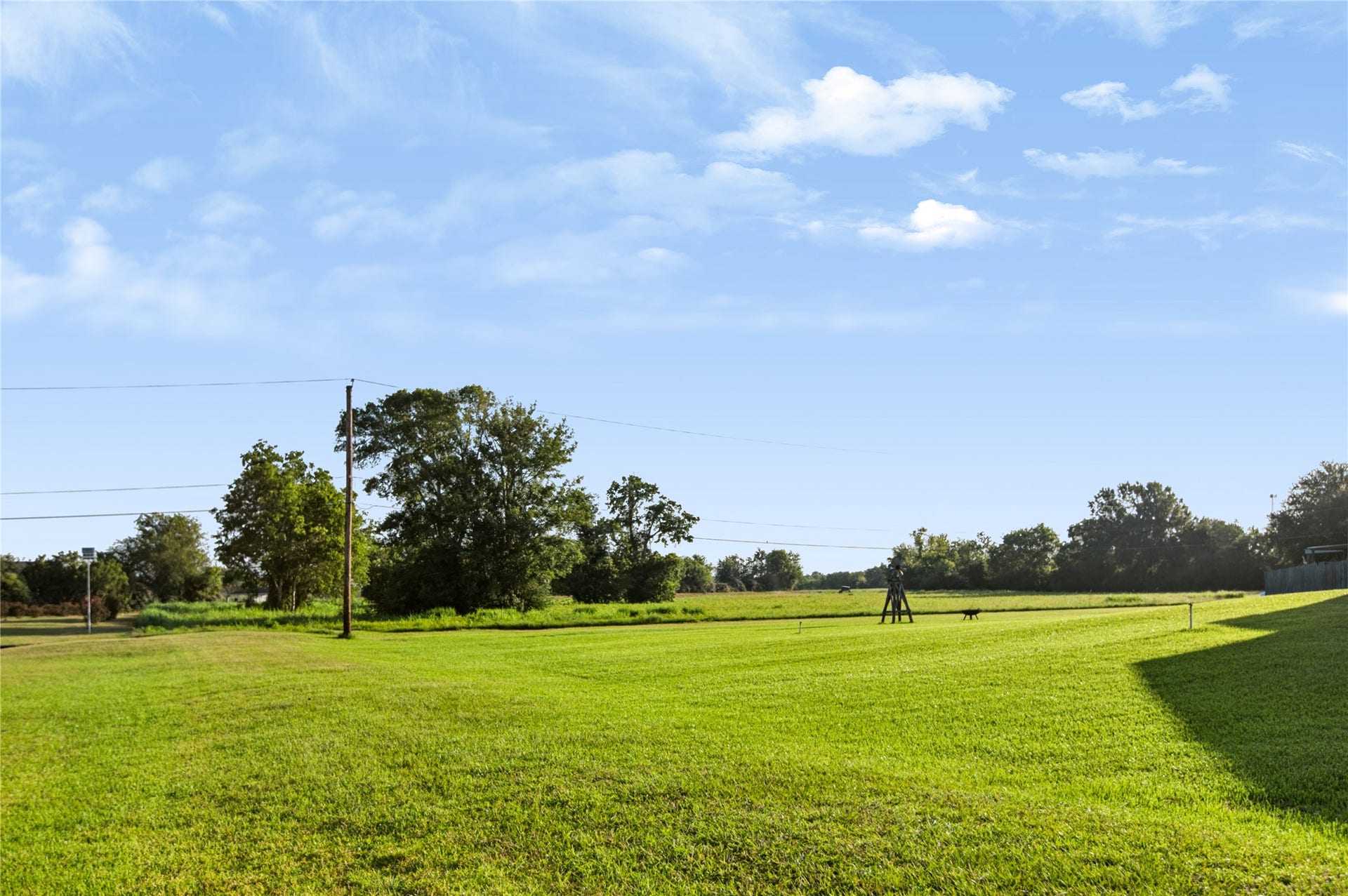 000 Penny Ln, Santa Fe, TX 77510 Plenty of room for all of your needs.