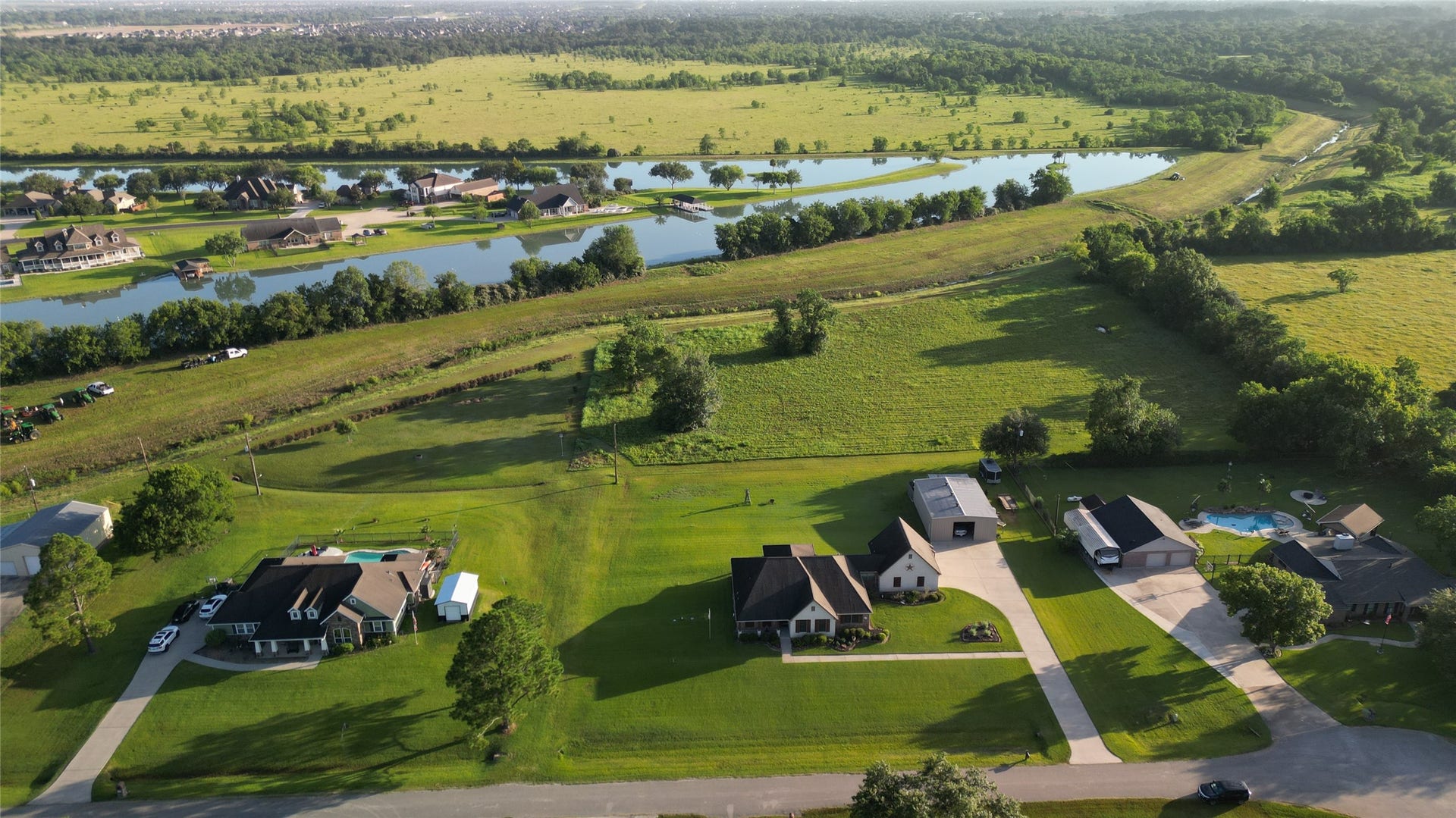 000 Penny Ln, Santa Fe, TX 77510 This beautiful, serene location is ideal for anyone looking for space, privacy and a convenient location.