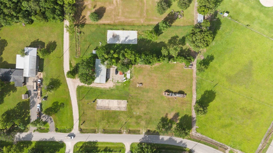 Property photo for 2257 County Road 529, Alvin, TX