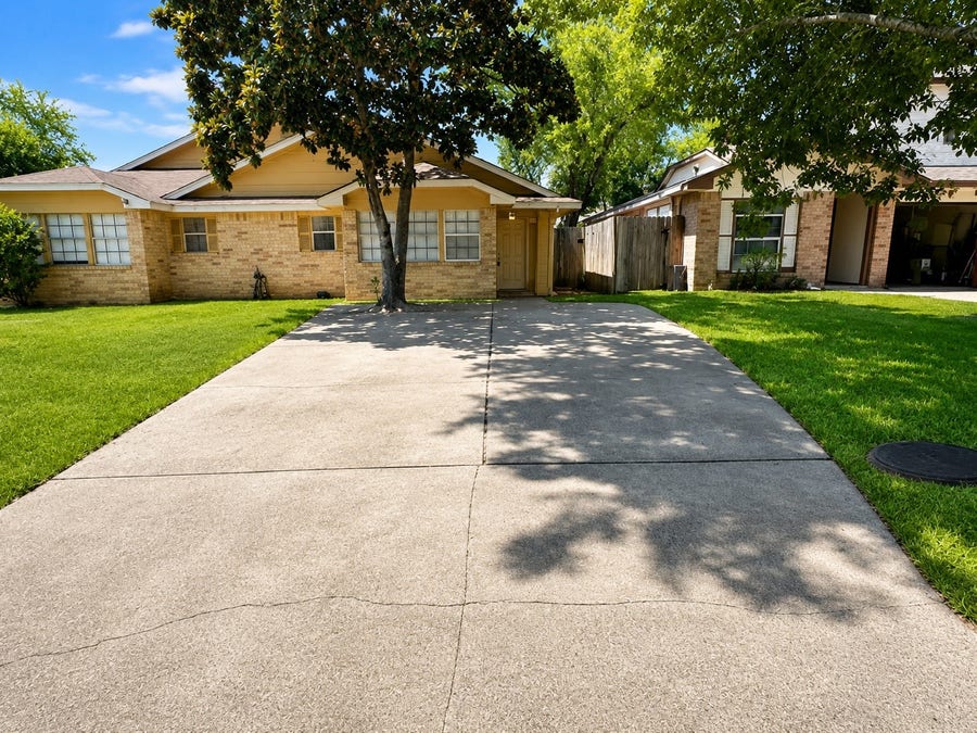 Property photo for 22413 Tree House Lane, Spring, TX