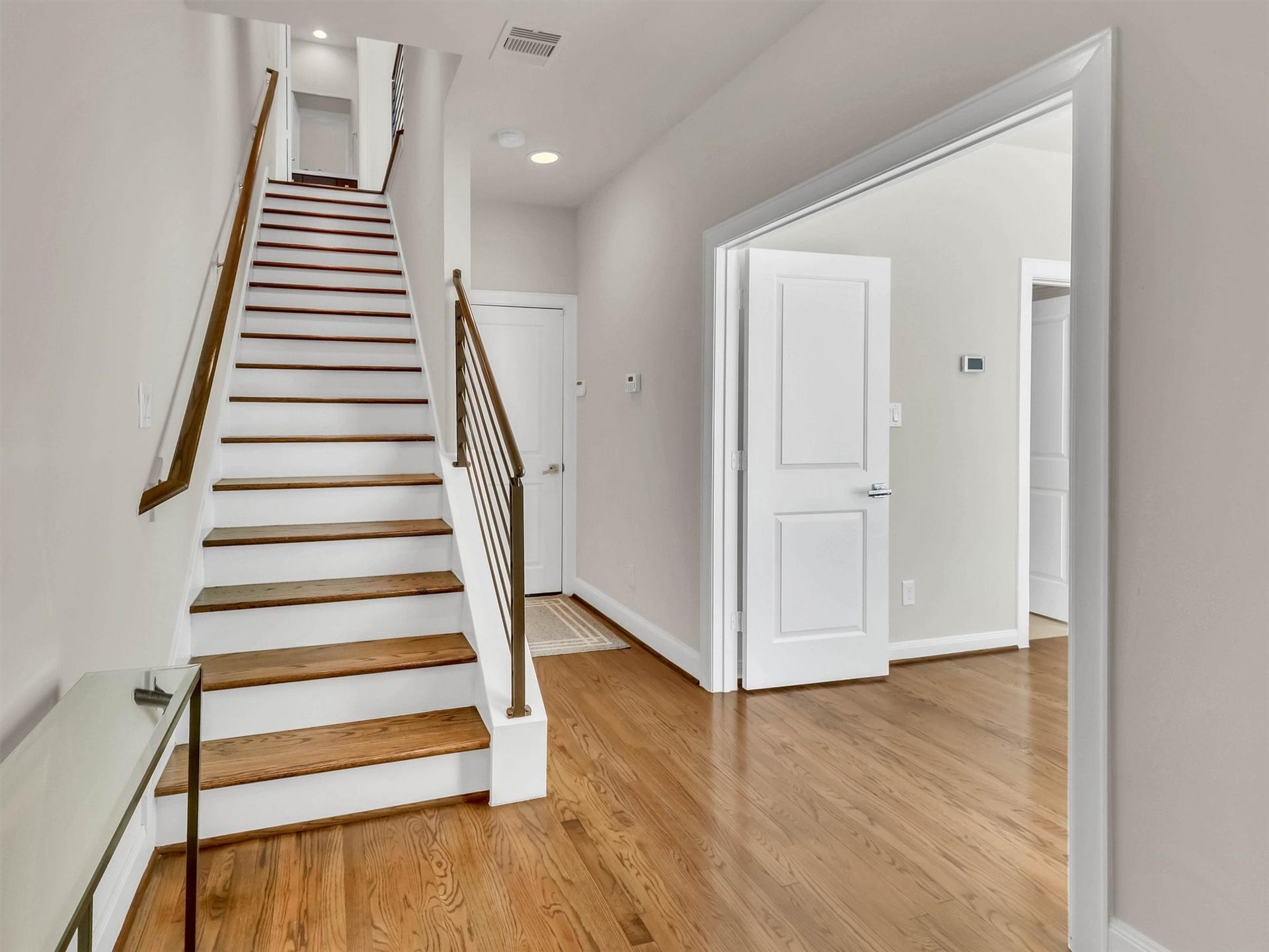 1281 Bonner Street, Houston, TX 77007 1281 Bonner Street, Houston, TX 77007