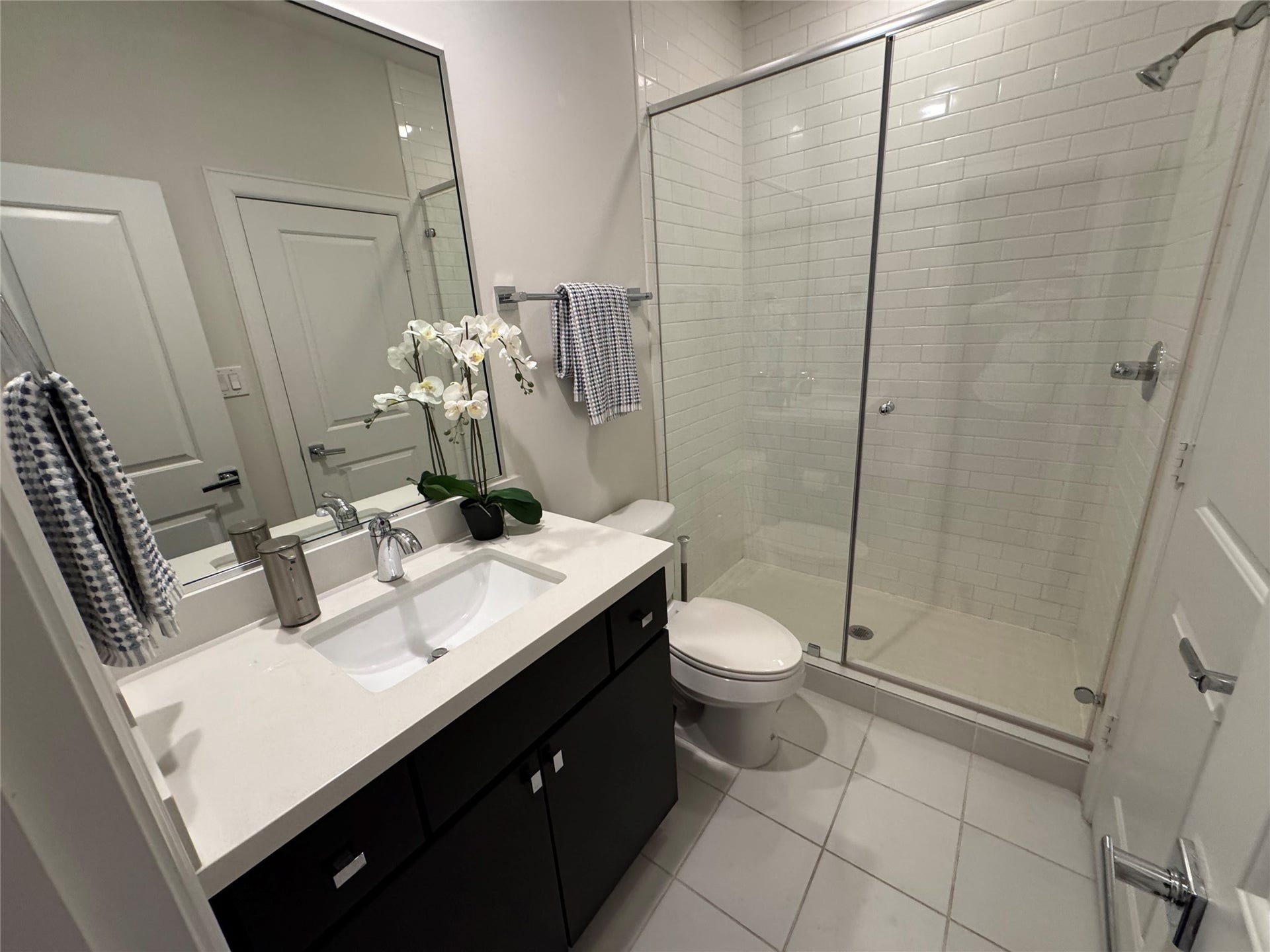 1281 Bonner Street, Houston, TX 77007 1st Floor Bathroom
