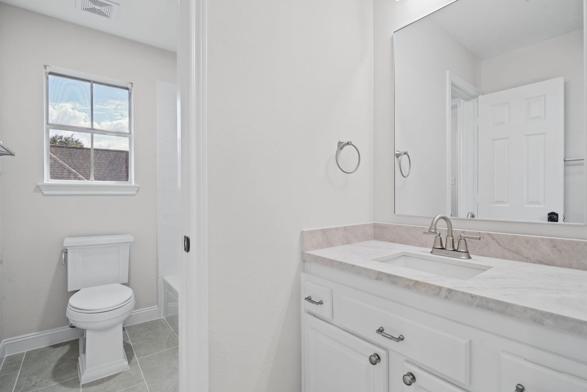 34 Grants Lake Circle, Sugar Land, TX 77479 34 Grants Lake Circle, Sugar Land, TX 77479