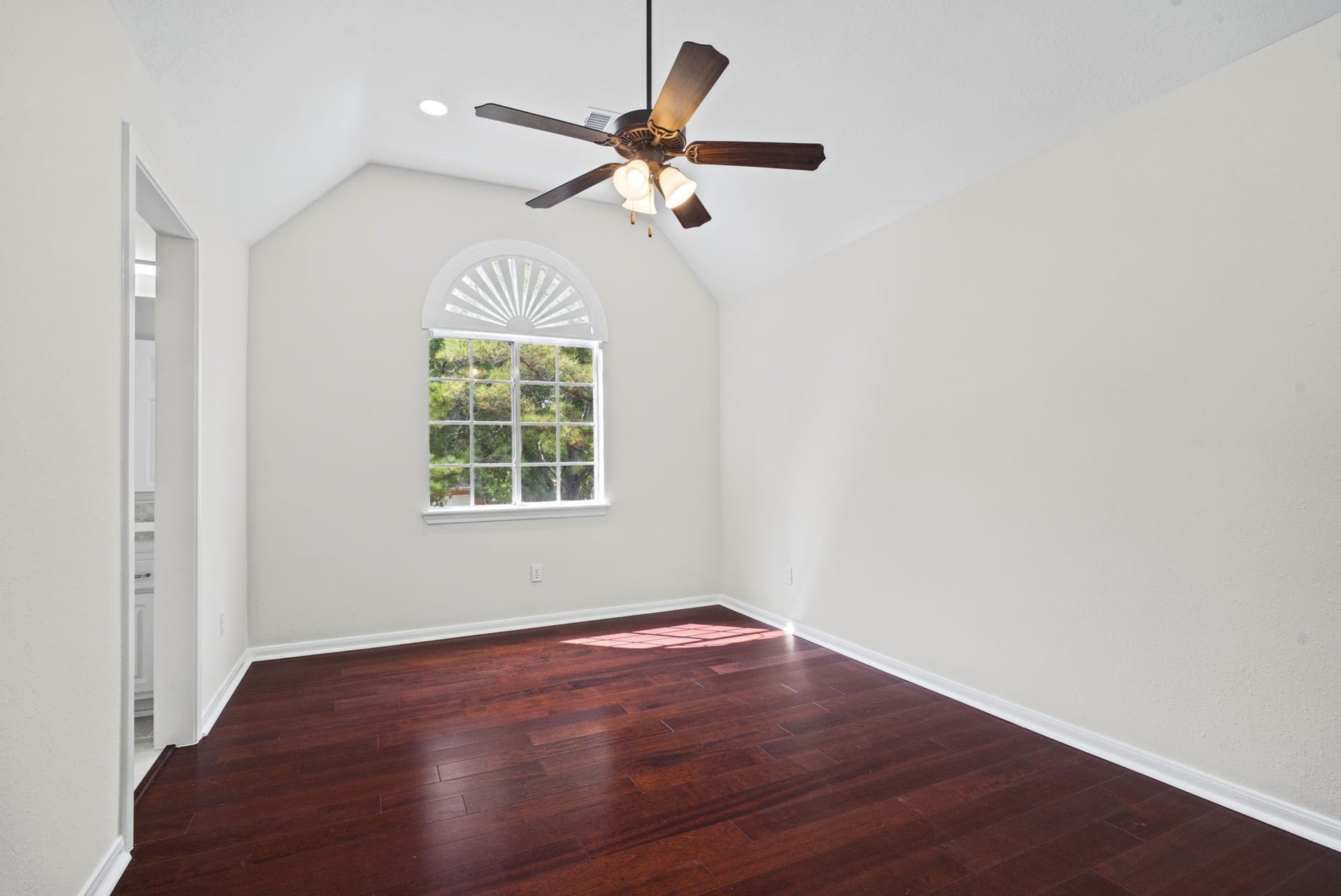 34 Grants Lake Circle, Sugar Land, TX 77479 34 Grants Lake Circle, Sugar Land, TX 77479