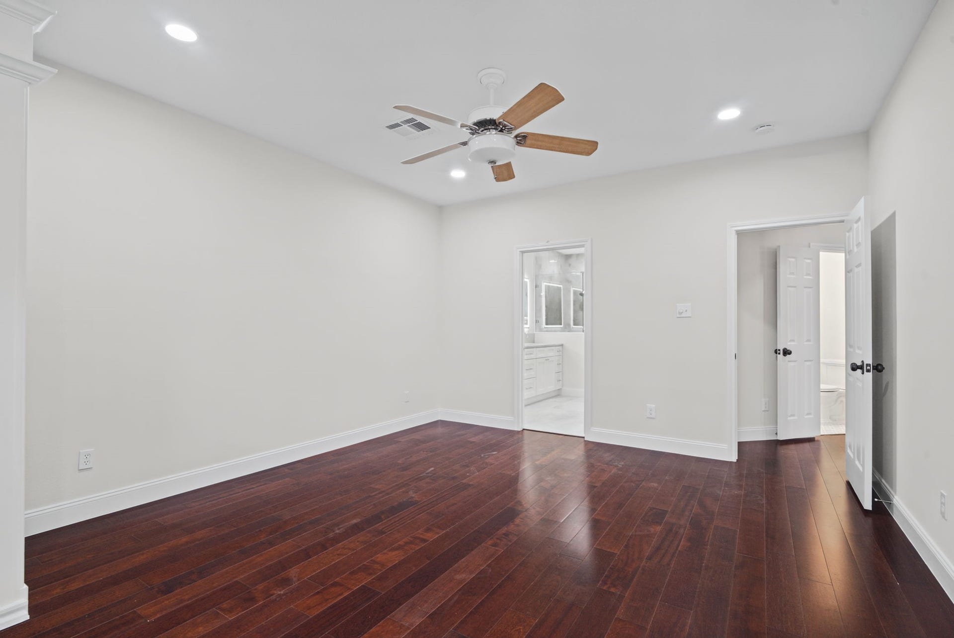 34 Grants Lake Circle, Sugar Land, TX 77479 34 Grants Lake Circle, Sugar Land, TX 77479