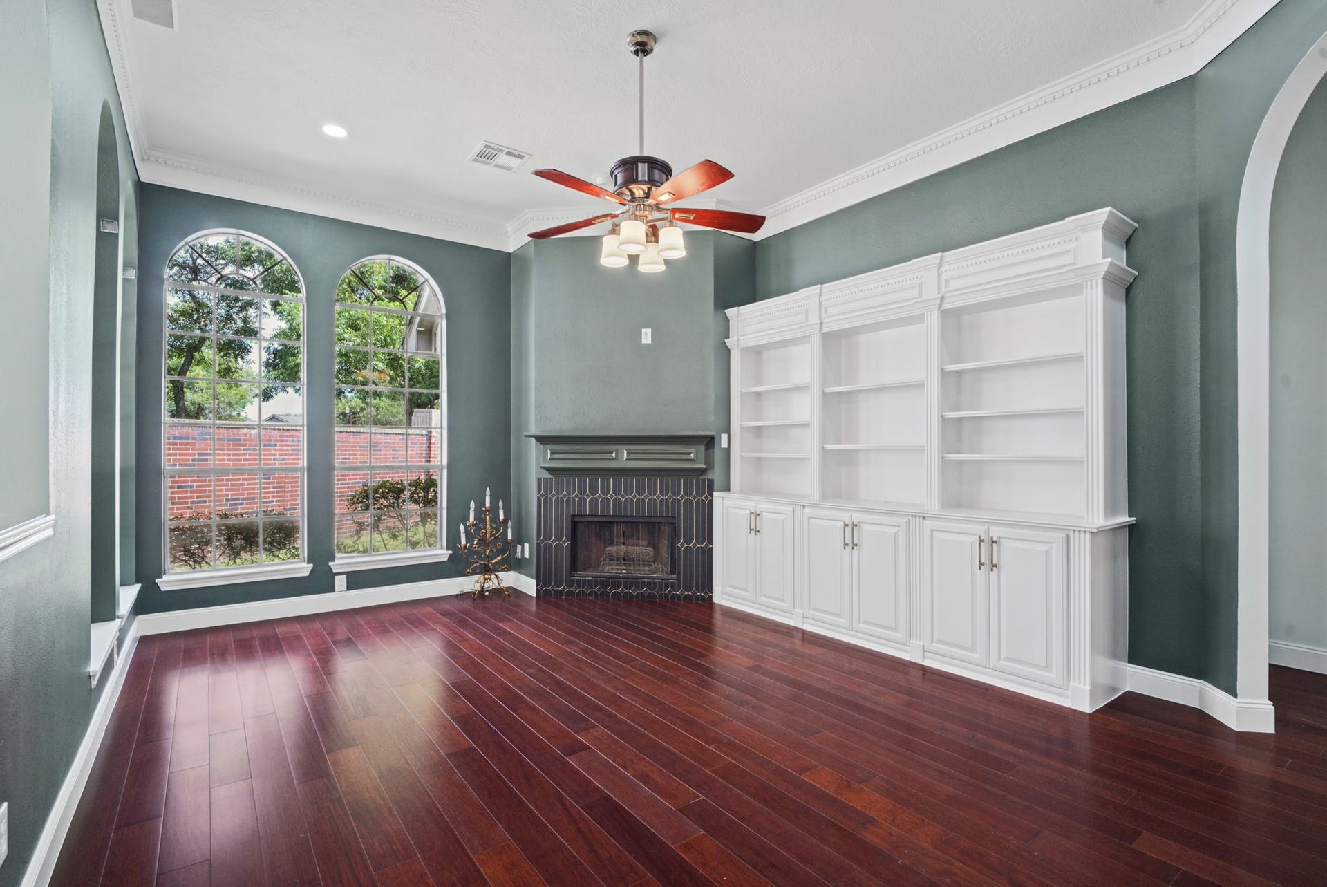34 Grants Lake Circle, Sugar Land, TX 77479 34 Grants Lake Circle, Sugar Land, TX 77479