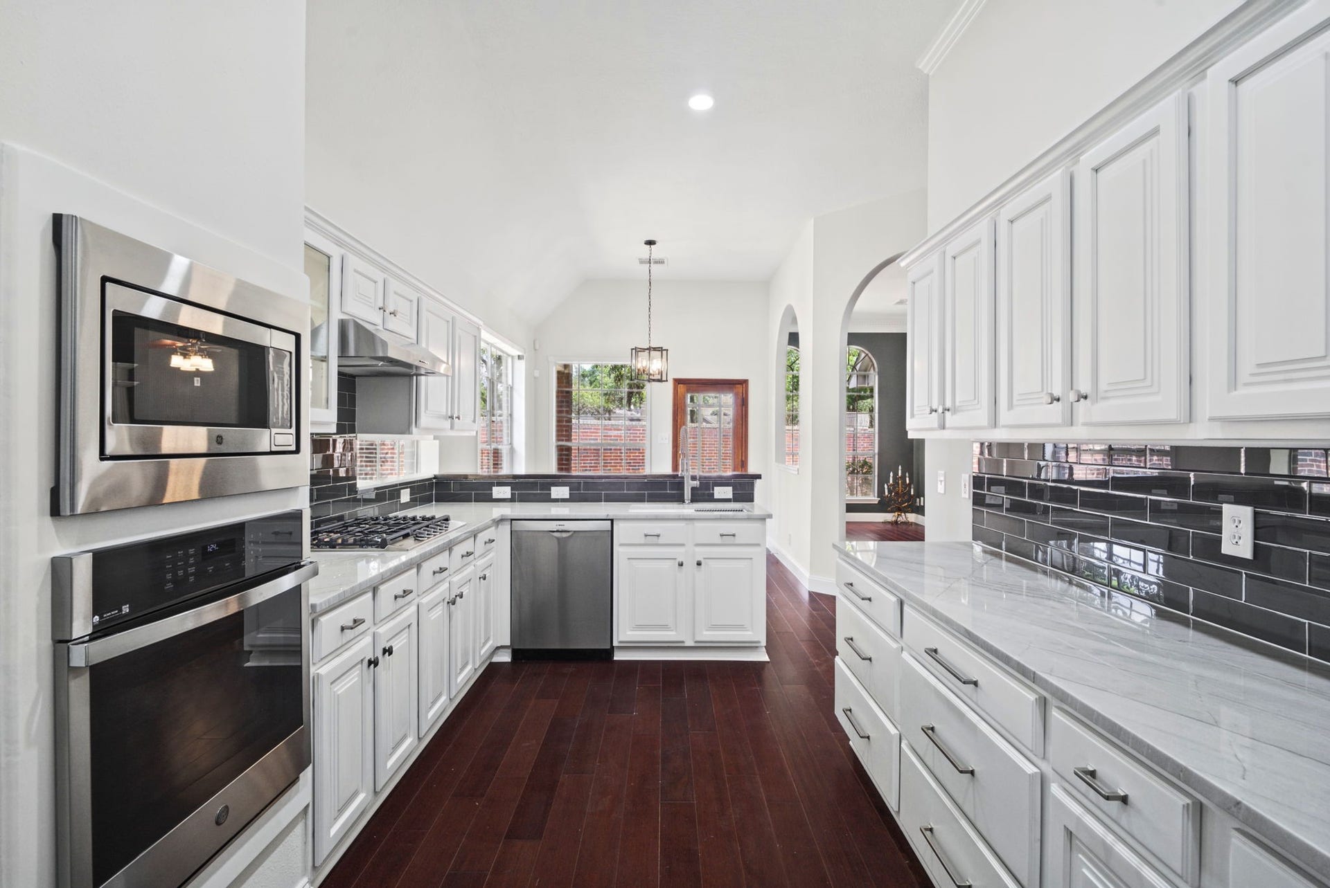 34 Grants Lake Circle, Sugar Land, TX 77479 34 Grants Lake Circle, Sugar Land, TX 77479