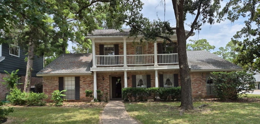 Property photo for 1015 Woodfield Lane, Houston, TX