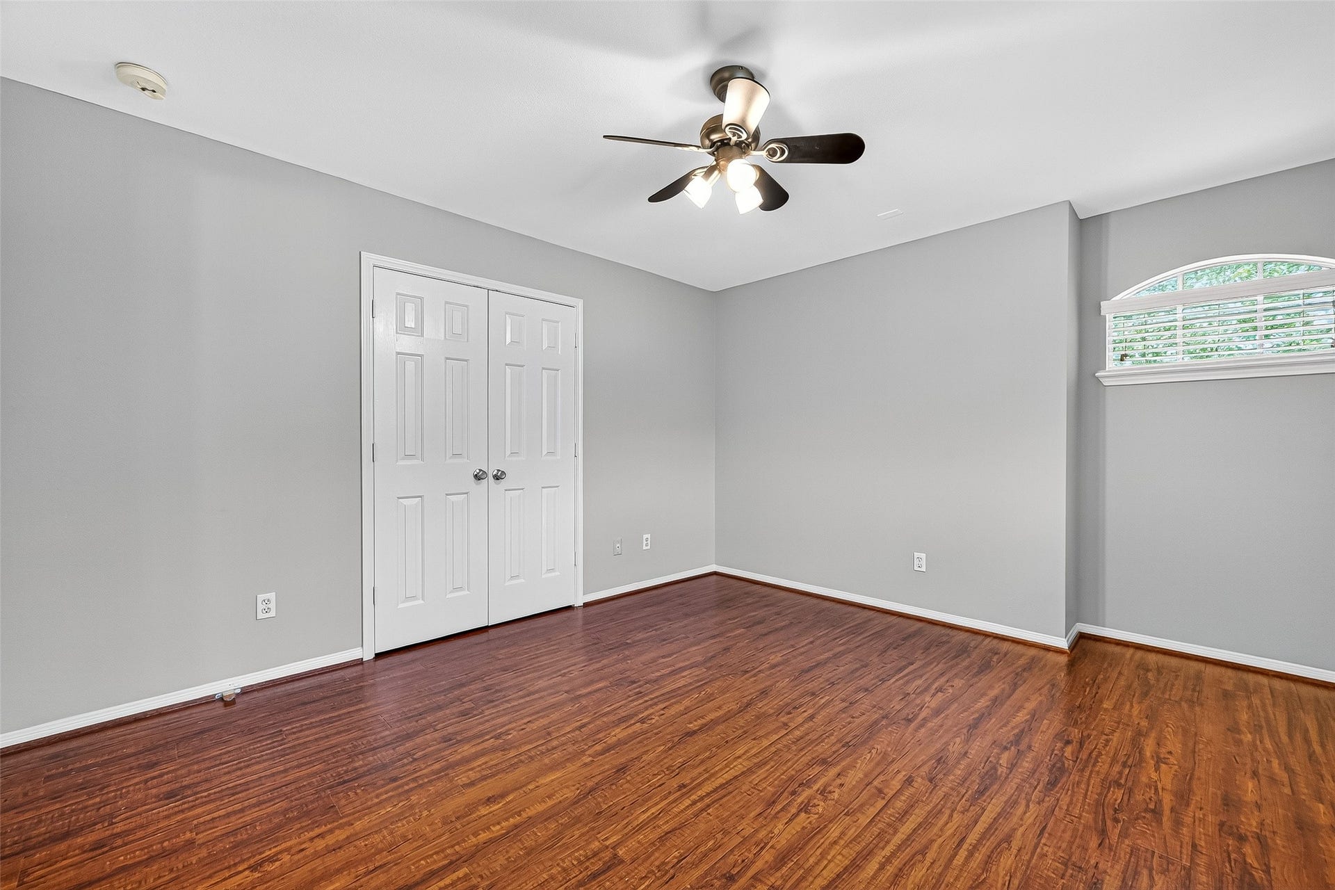 4722 Plato Park Drive, Sugar Land, TX 77479 4722 Plato Park Drive, Sugar Land, TX 77479