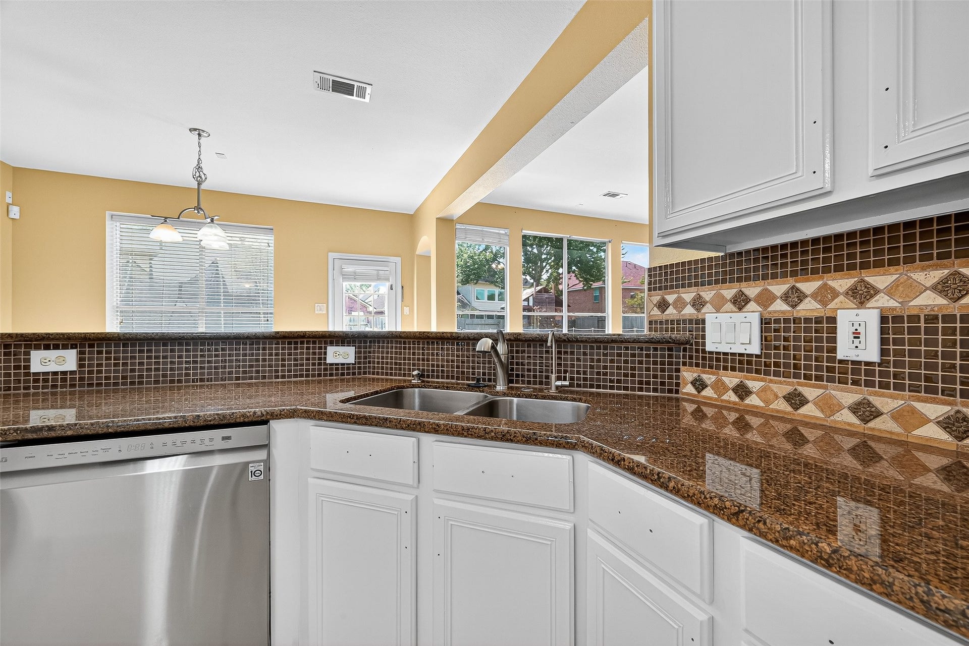 4722 Plato Park Drive, Sugar Land, TX 77479 4722 Plato Park Drive, Sugar Land, TX 77479