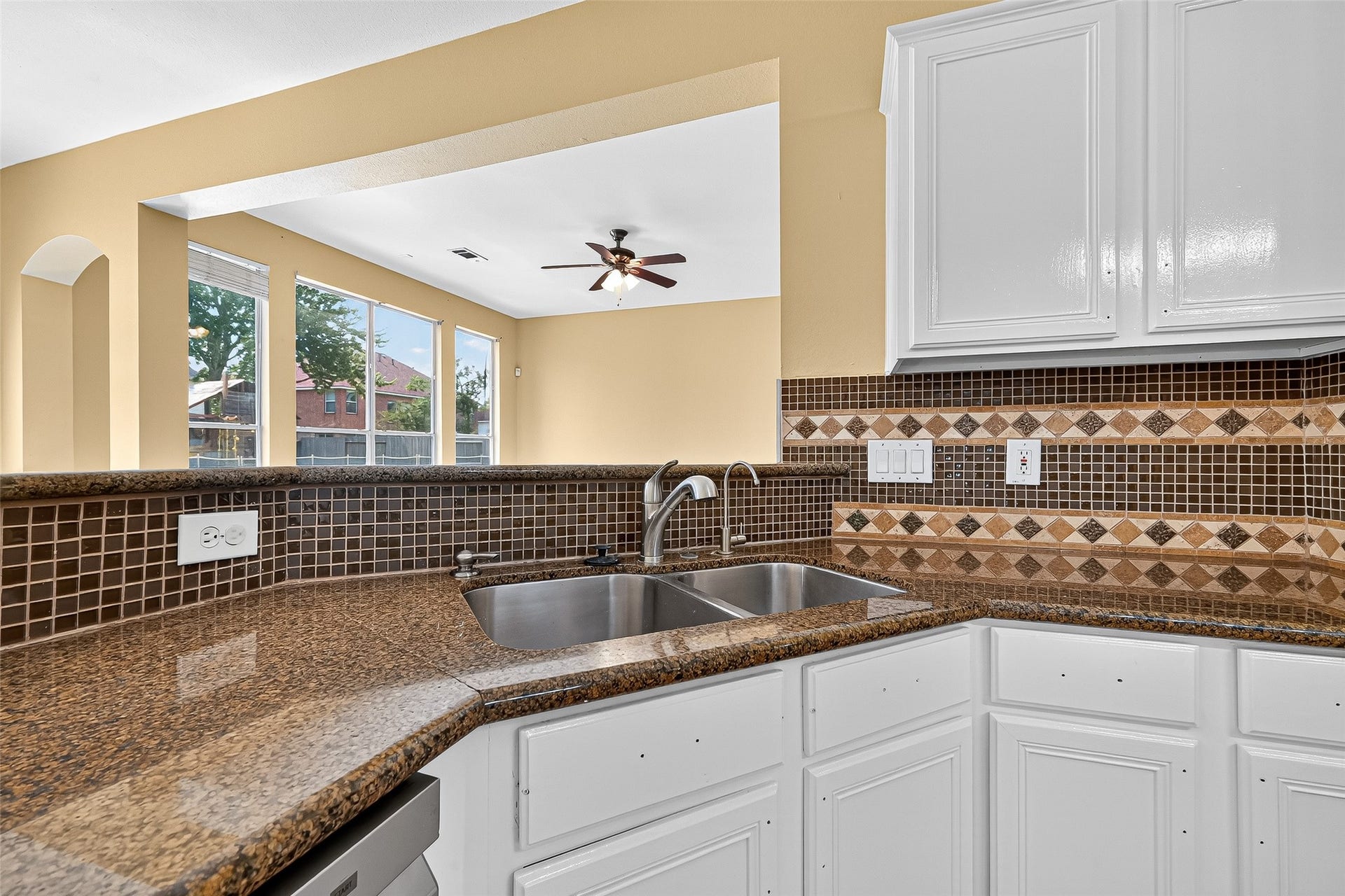 4722 Plato Park Drive, Sugar Land, TX 77479 4722 Plato Park Drive, Sugar Land, TX 77479