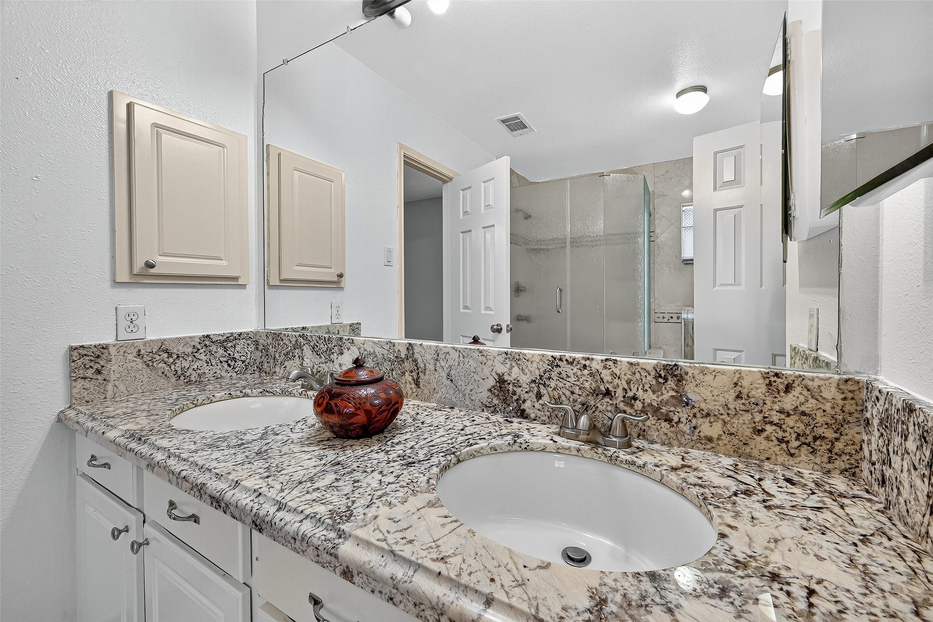 4722 Plato Park Drive, Sugar Land, TX 77479 4722 Plato Park Drive, Sugar Land, TX 77479
