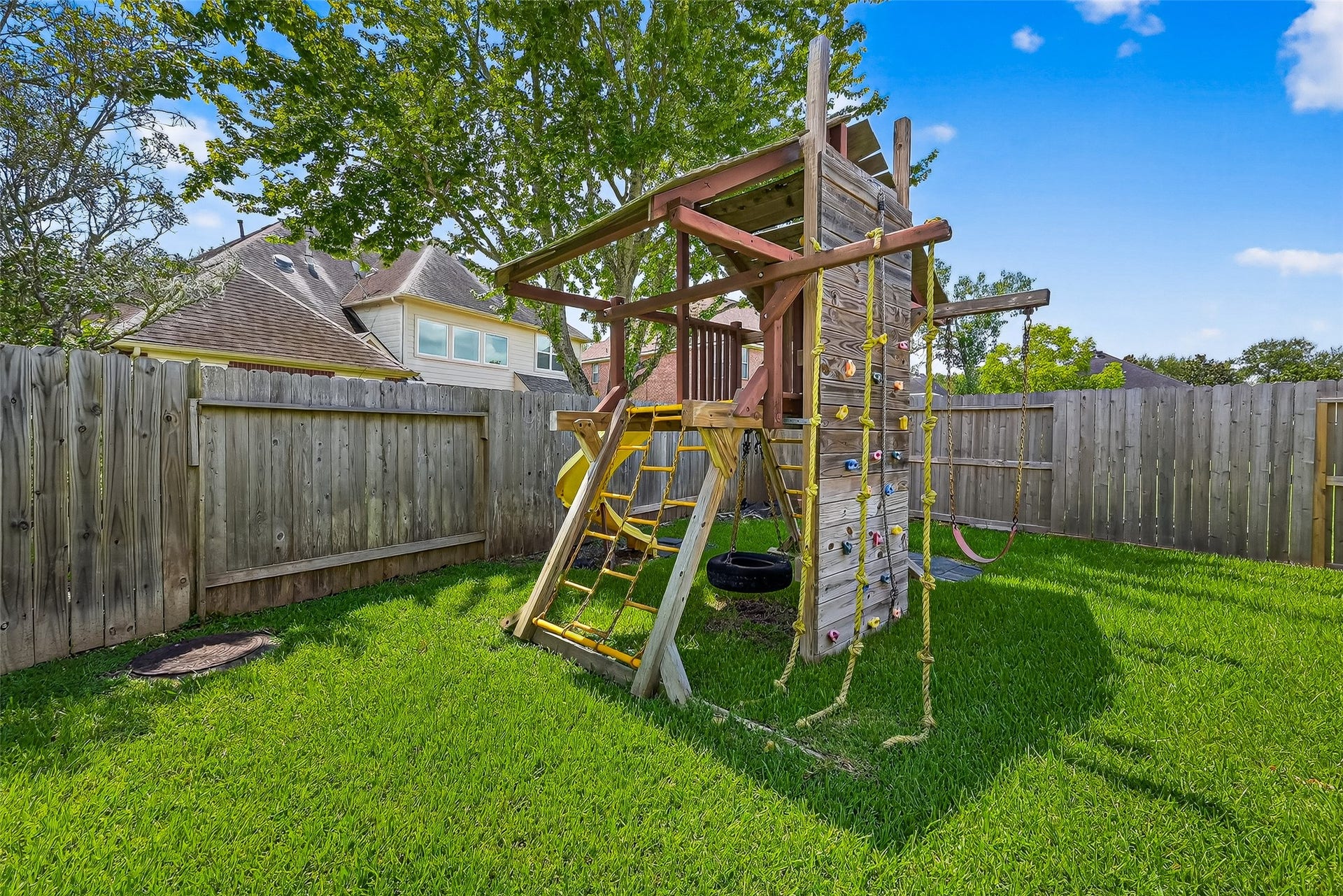 4722 Plato Park Drive, Sugar Land, TX 77479 4722 Plato Park Drive, Sugar Land, TX 77479