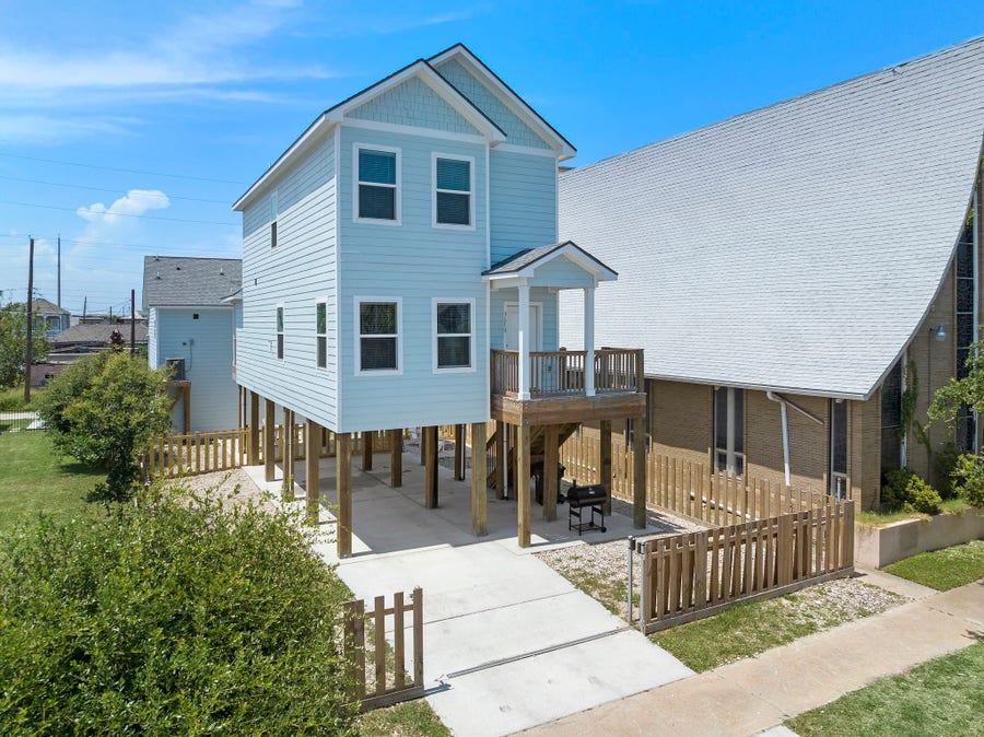 Property photo for 3610 Sealy Street, Galveston, TX