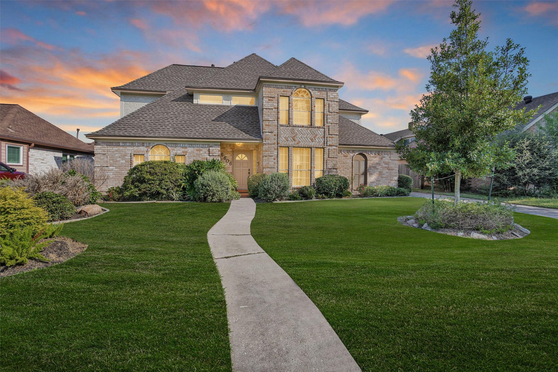 6606 Castle Lane Drive, Houston, TX 77066