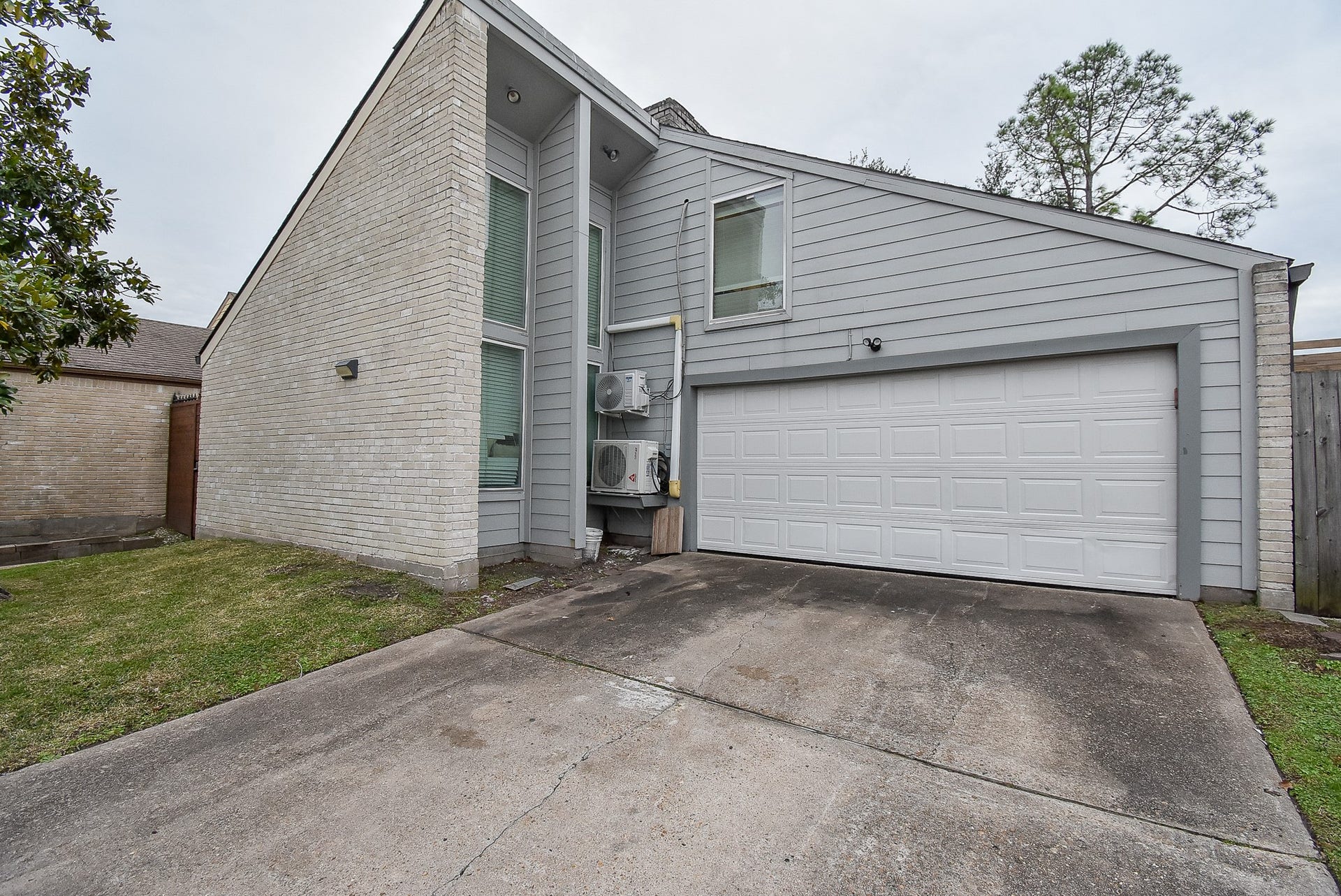 7631 Hopewell Lane, Houston, TX 77071 7631 Hopewell Lane, Houston, TX 77071
