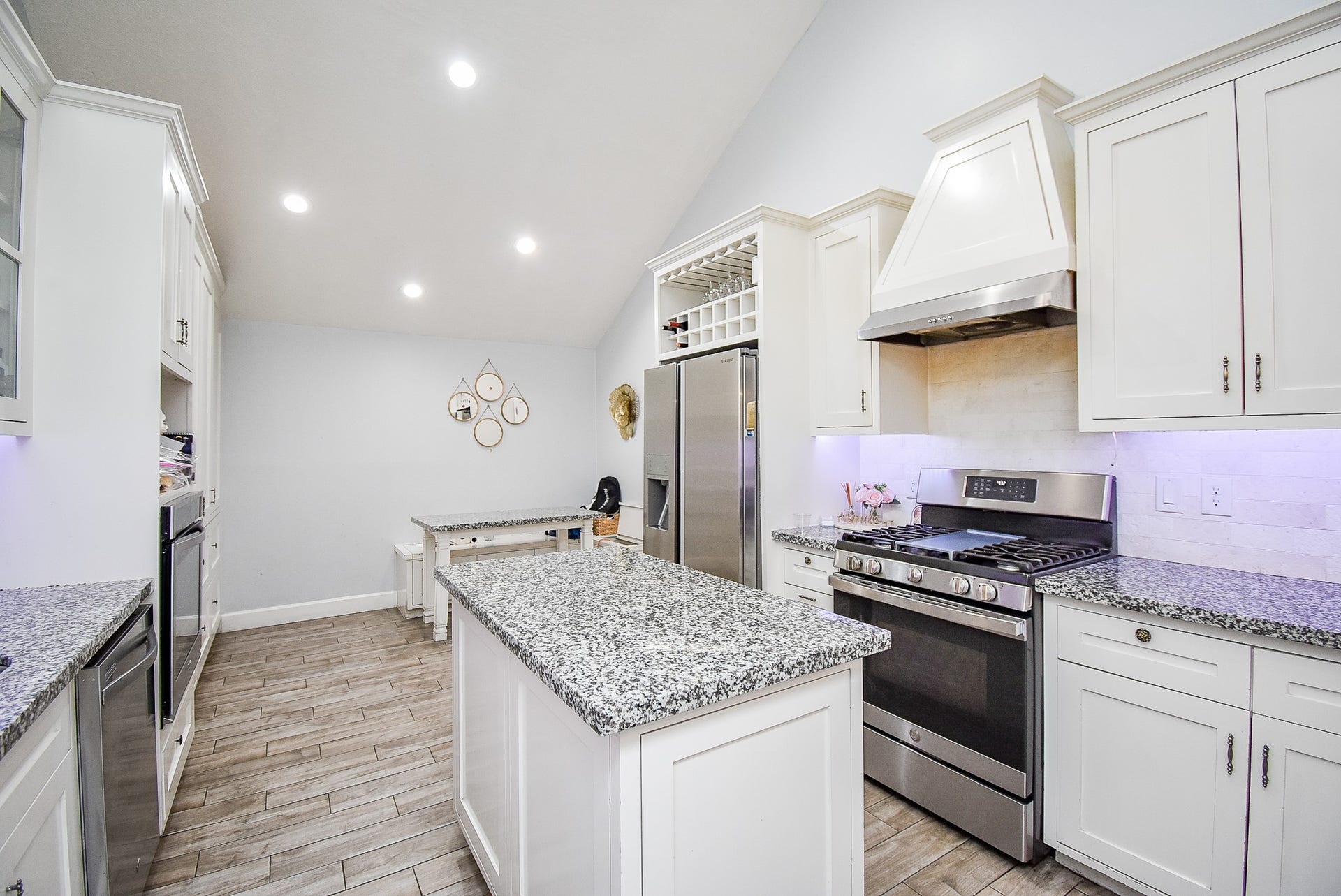 7631 Hopewell Lane, Houston, TX 77071 7631 Hopewell Lane, Houston, TX 77071