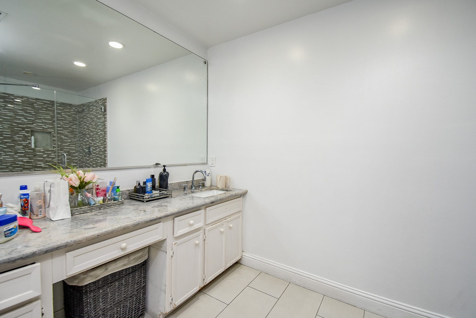 7631 Hopewell Lane, Houston, TX 77071 7631 Hopewell Lane, Houston, TX 77071