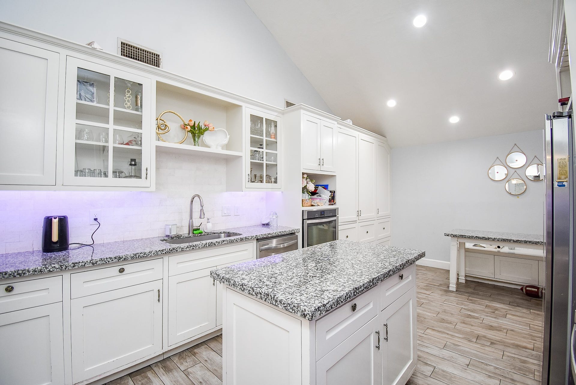 7631 Hopewell Lane, Houston, TX 77071 7631 Hopewell Lane, Houston, TX 77071