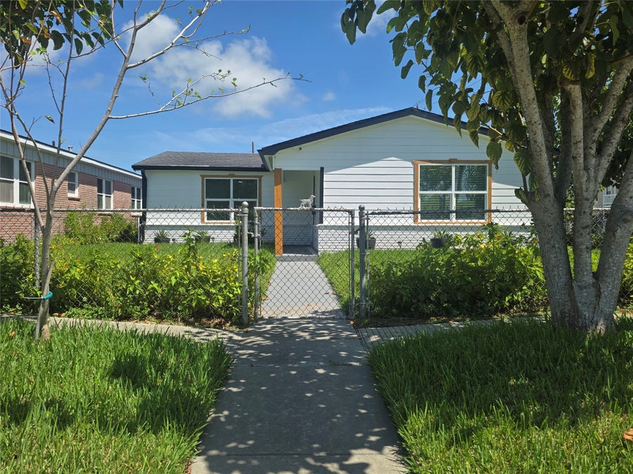 Property photo for 5102 Avenue L, Galveston, TX