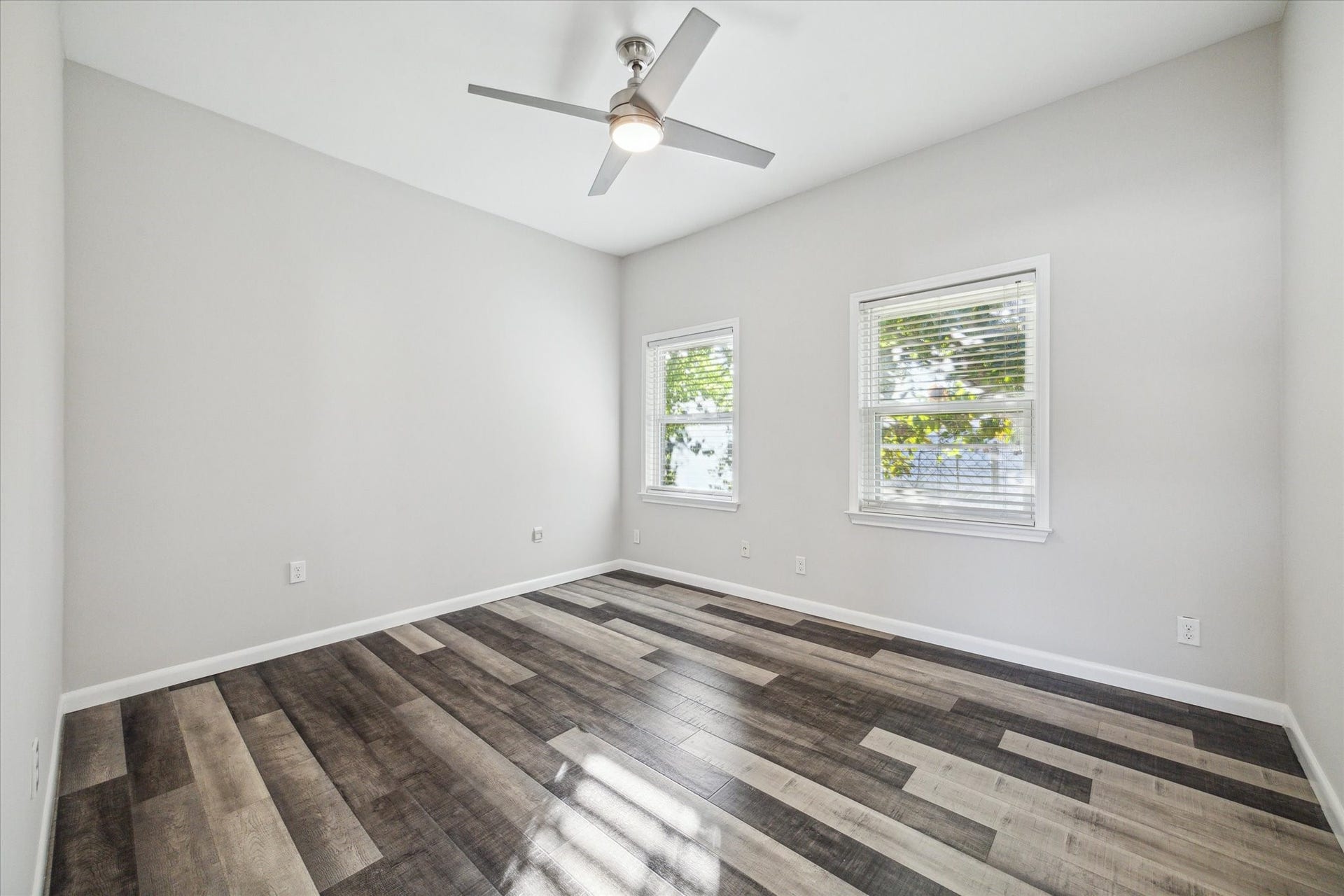 202 E 34th Street, Houston, TX 77018 202 E 34th Street, Houston, TX 77018