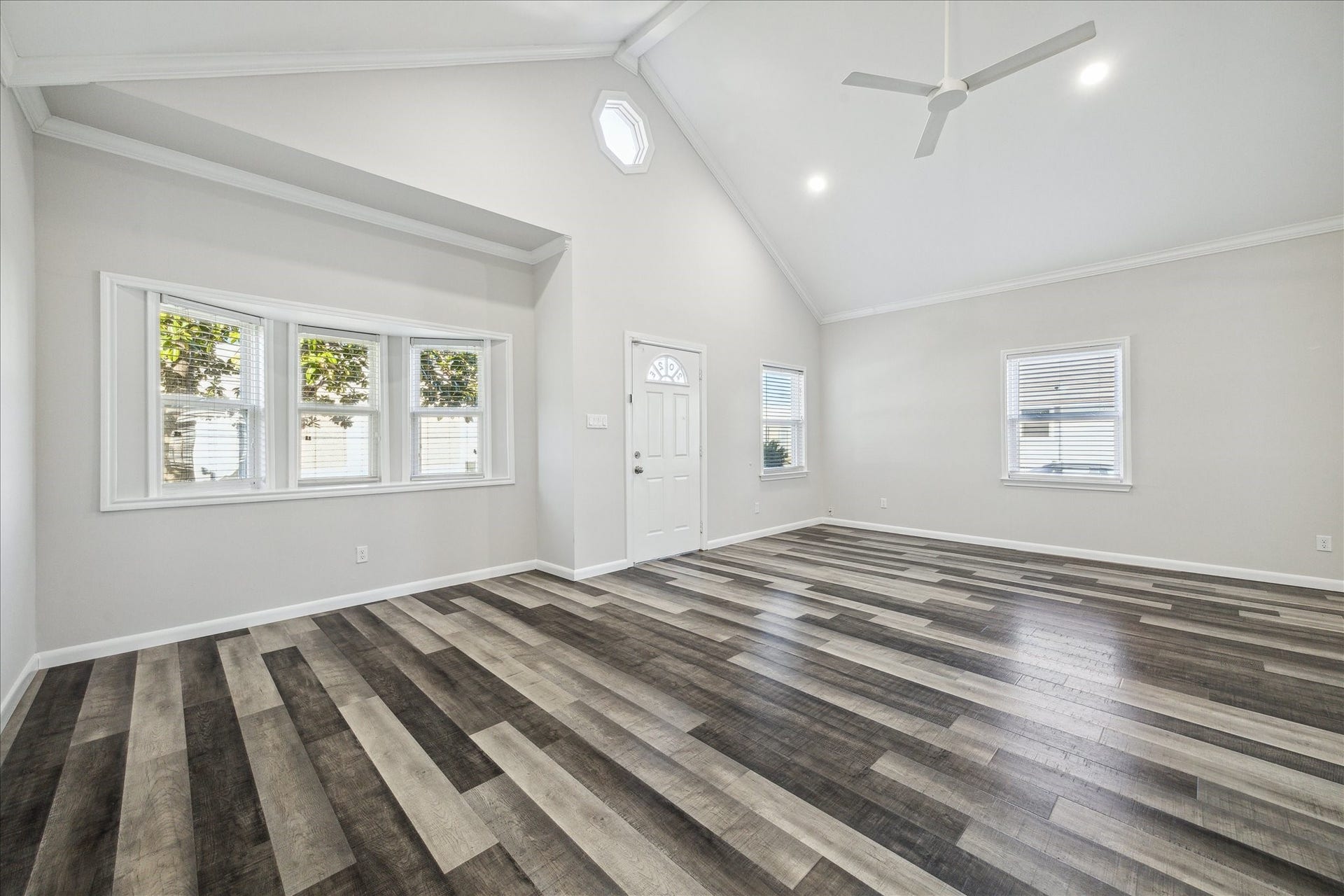 202 E 34th Street, Houston, TX 77018 202 E 34th Street, Houston, TX 77018