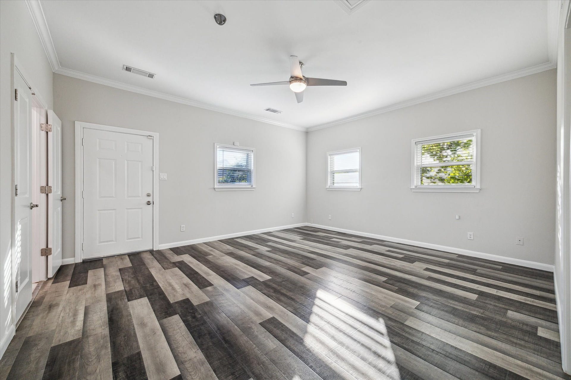 202 E 34th Street, Houston, TX 77018 202 E 34th Street, Houston, TX 77018