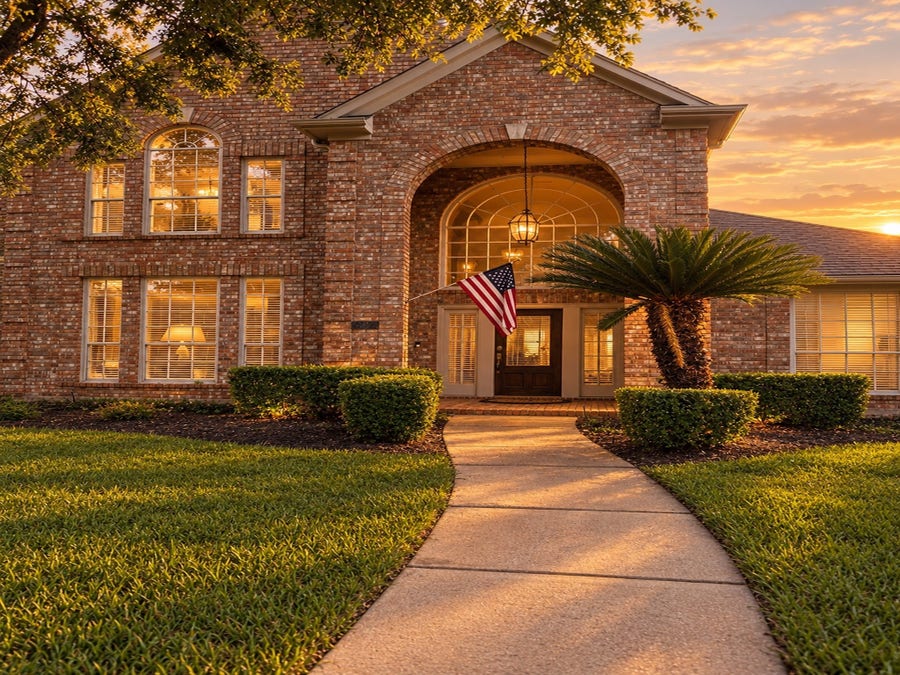 Property photo for 7302 Emerald Glen Drive, Sugar Land, TX