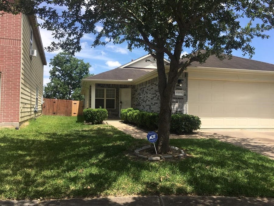 Property photo for 12811 Kingston Point Lane, Houston, TX