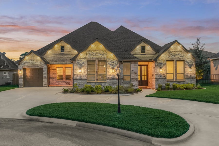 Property photo for 22 Darien Court, Montgomery, TX