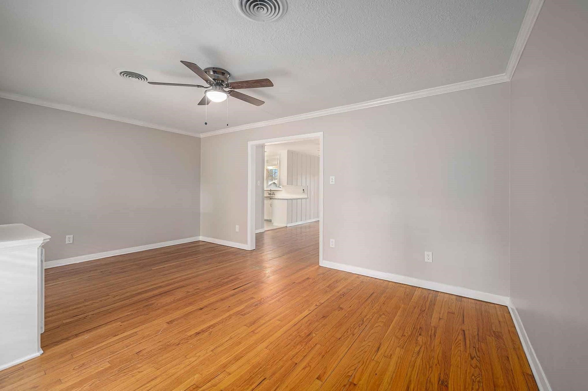 1508 N SAN JACINTO Street, Conroe, TX 77301