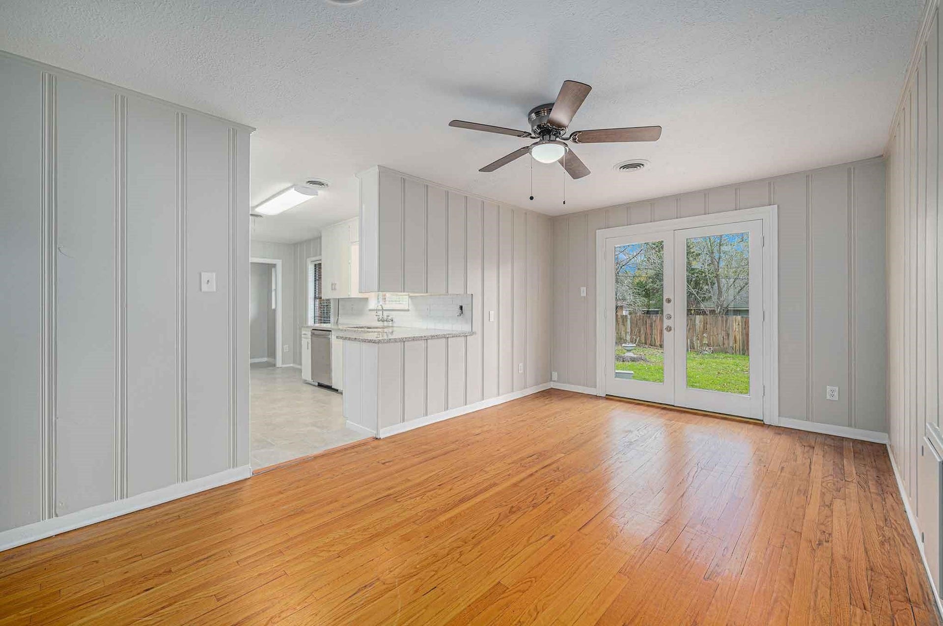 1508 N SAN JACINTO Street, Conroe, TX 77301