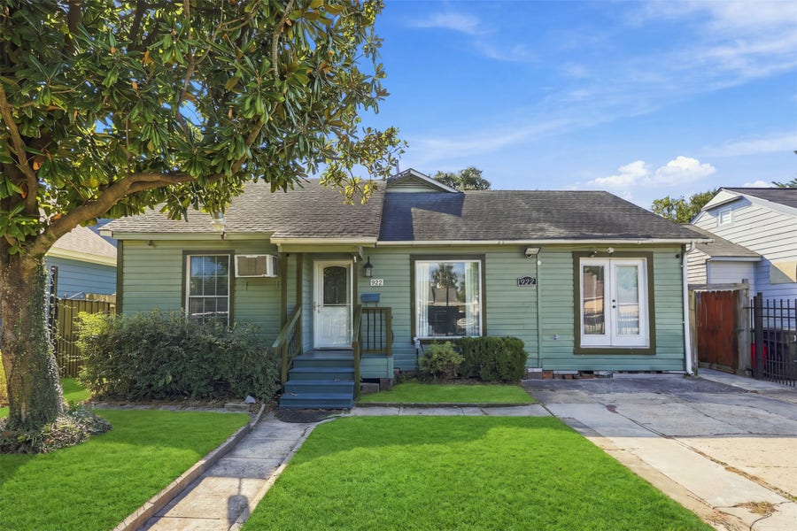 Property photo for 922 Hahlo Street, Houston, TX