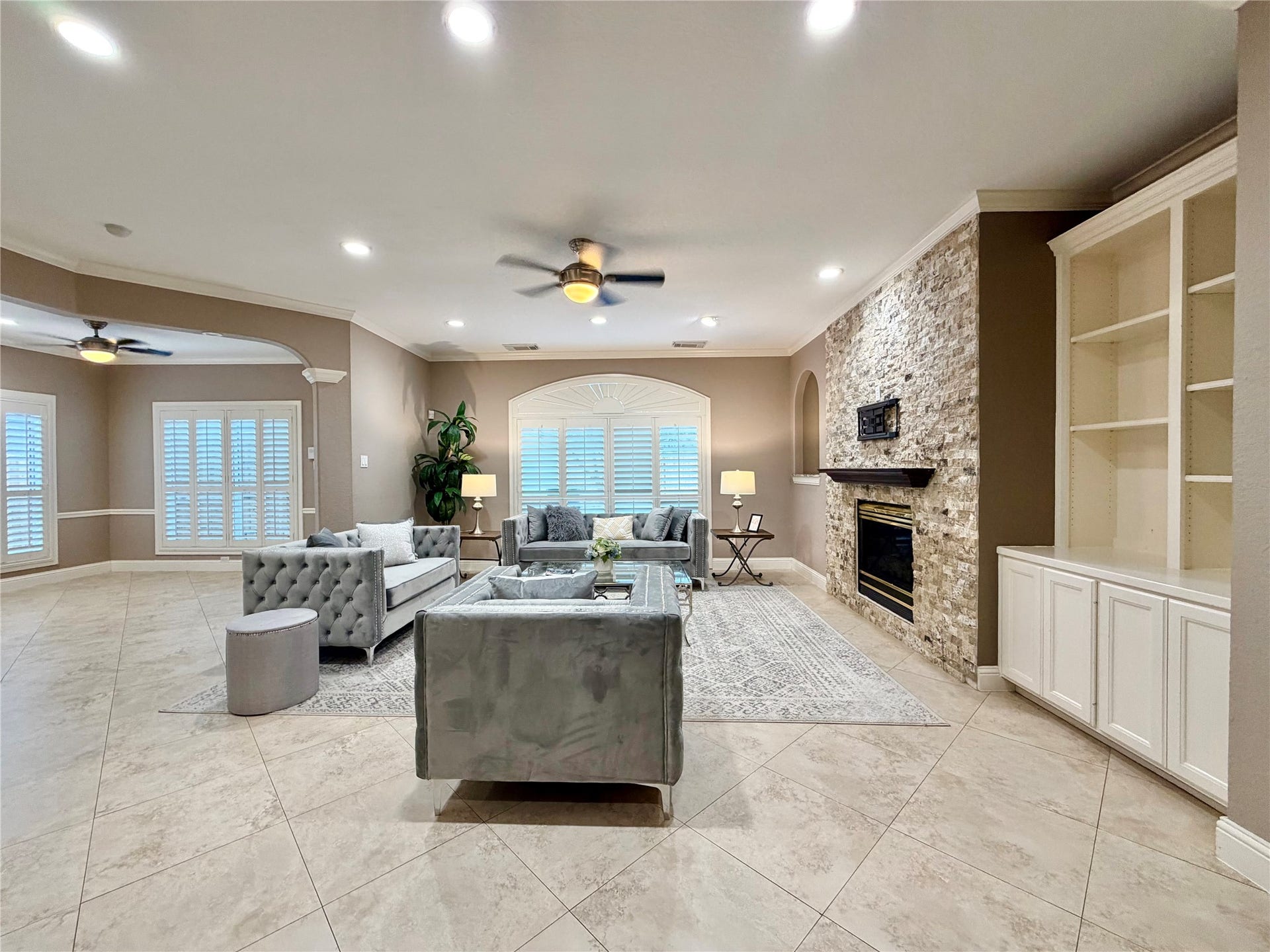 4406 Oak Trail Court, Sugar Land, TX 77479 4406 Oak Trail Court, Sugar Land, TX 77479