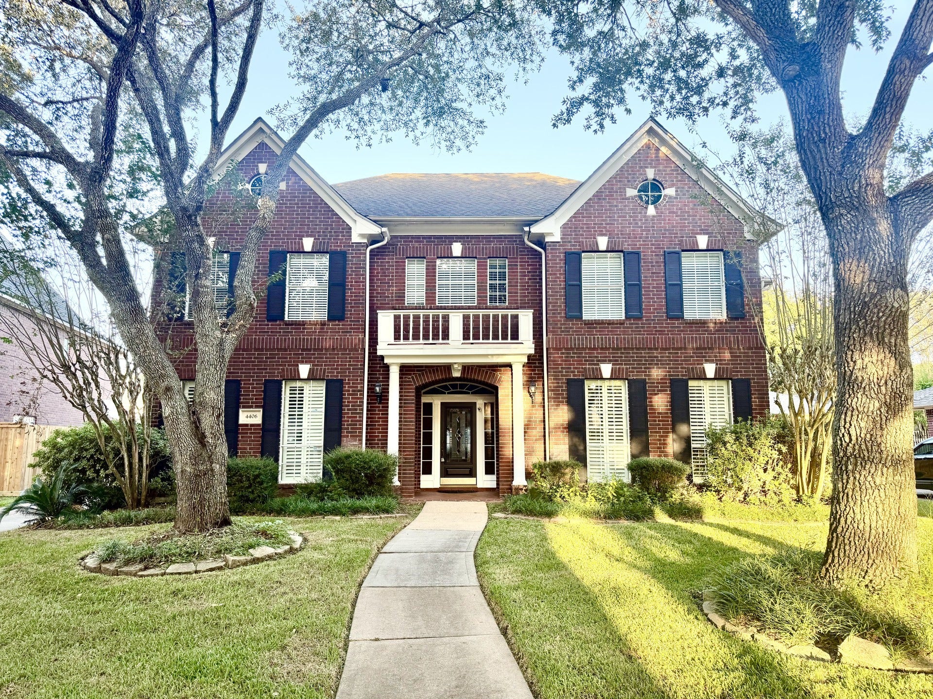 4406 Oak Trail Court, Sugar Land, TX 77479 4406 Oak Trail Court, Sugar Land, TX 77479