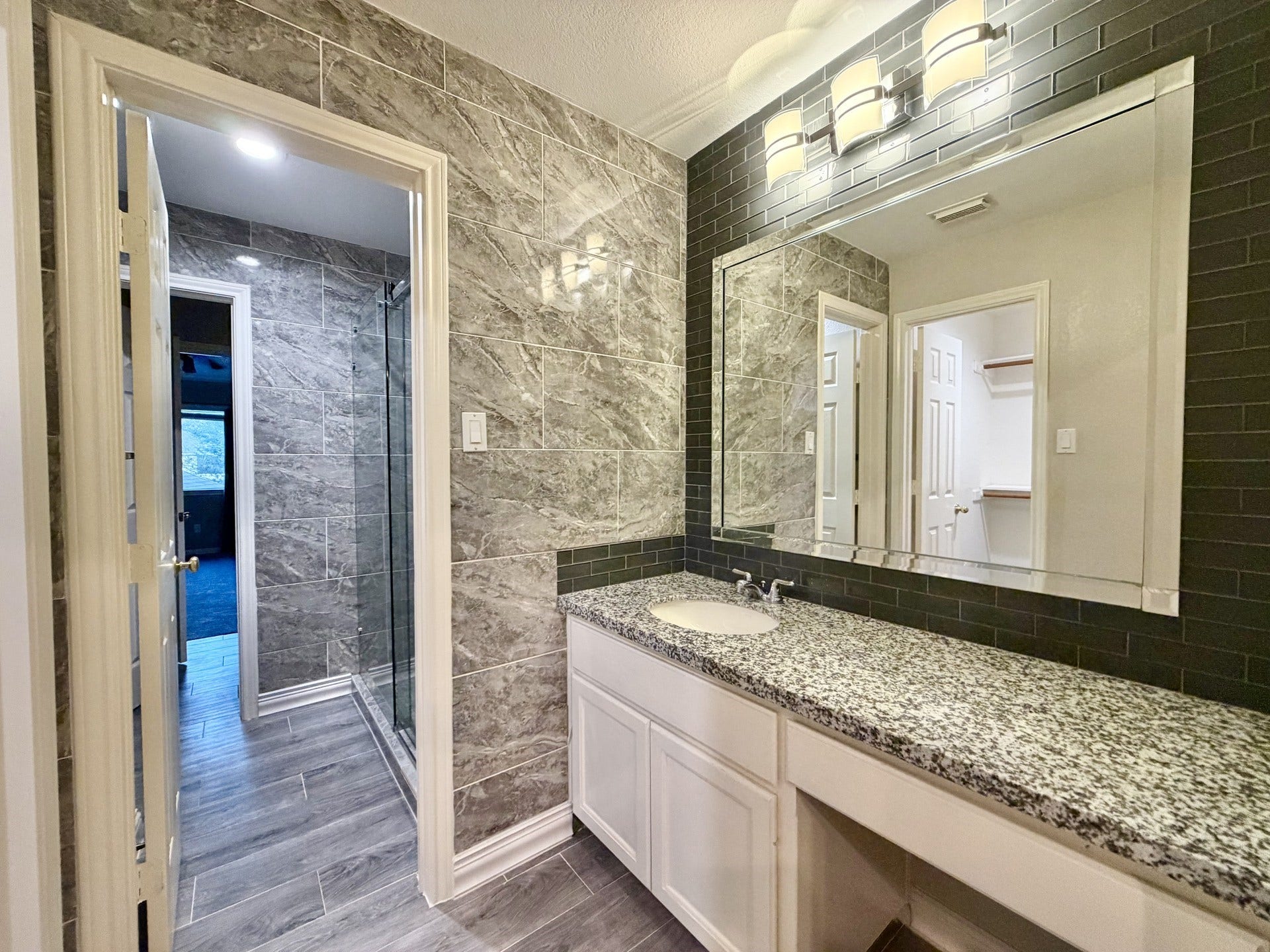 4406 Oak Trail Court, Sugar Land, TX 77479 4406 Oak Trail Court, Sugar Land, TX 77479