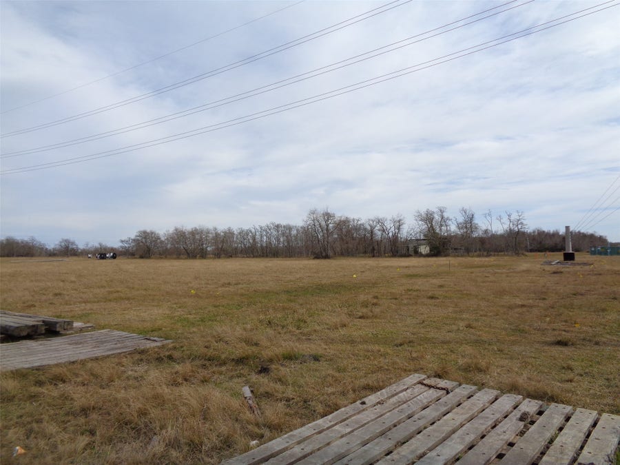 Property photo for 7300 25th Avenue North, Texas City, TX