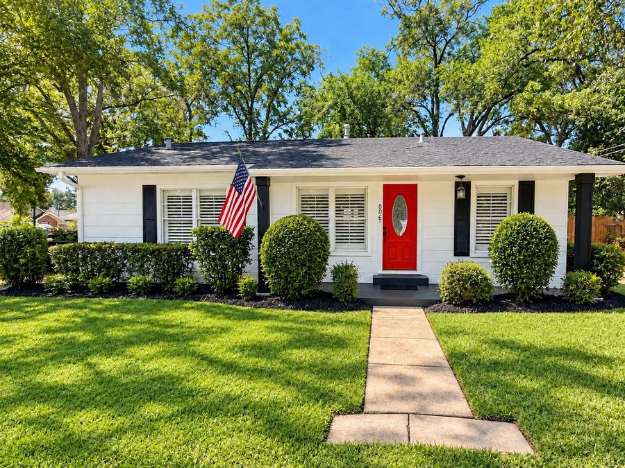 Property photo for 506 S Oak Street, Tomball, TX