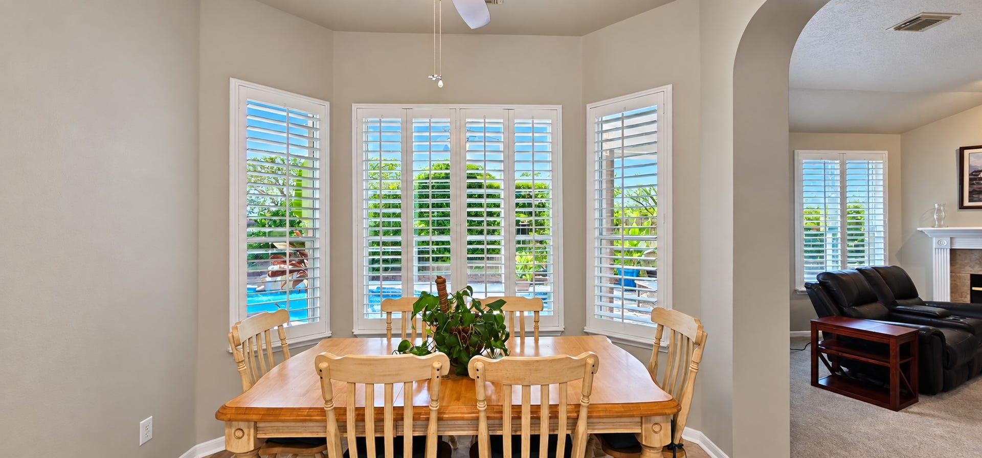 3511 Harbor Pass Lane, Friendswood, TX 77546 Breakfast area. Check out that view!