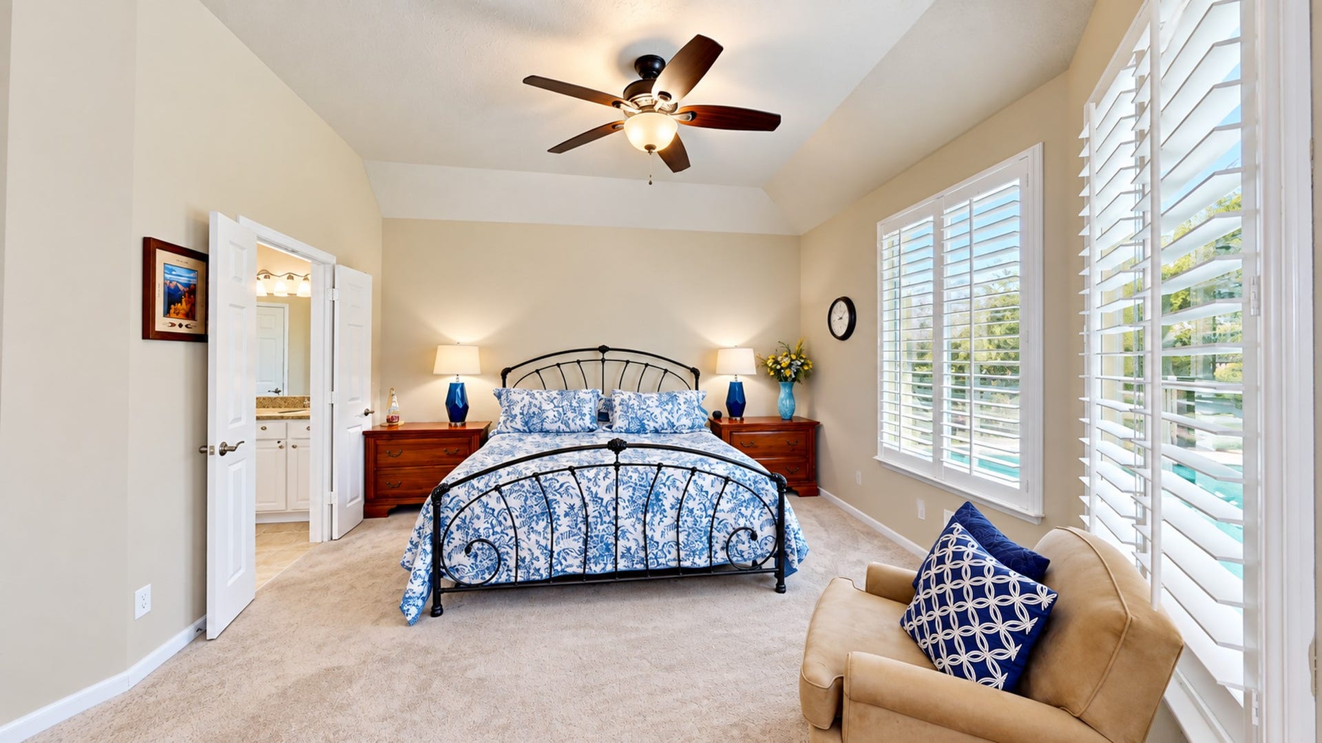 3511 Harbor Pass Lane, Friendswood, TX 77546 Primary Bedroom is spacious enough for a sitting area.