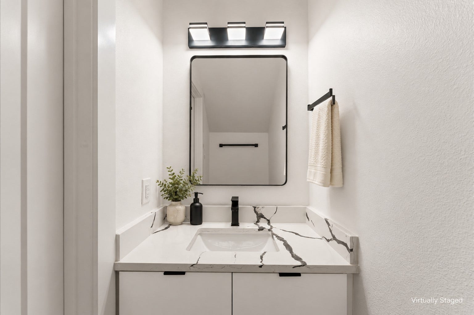 3135 Crane St A and B, Houston, TX 77026