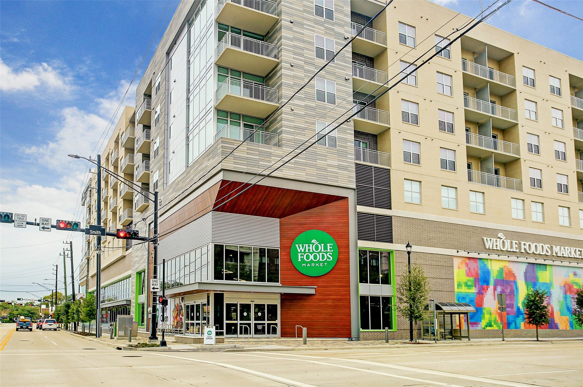 2903 Austin Street, Houston, TX 77004 Midtown convenience is all around you, with Whole Foods, local shops, and everyday essentials just steps away.