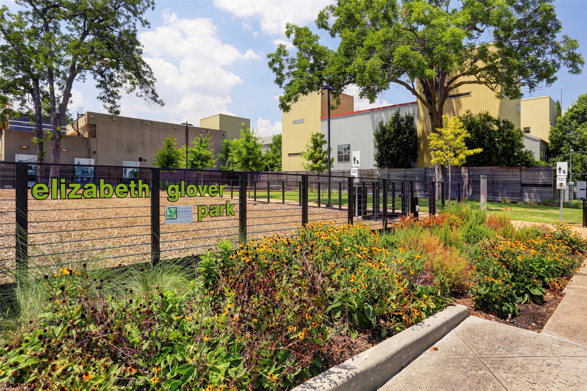 2903 Austin Street, Houston, TX 77004 Elizabeth Glover Park offers a peaceful green space to enjoy the outdoors and take a break from the day.