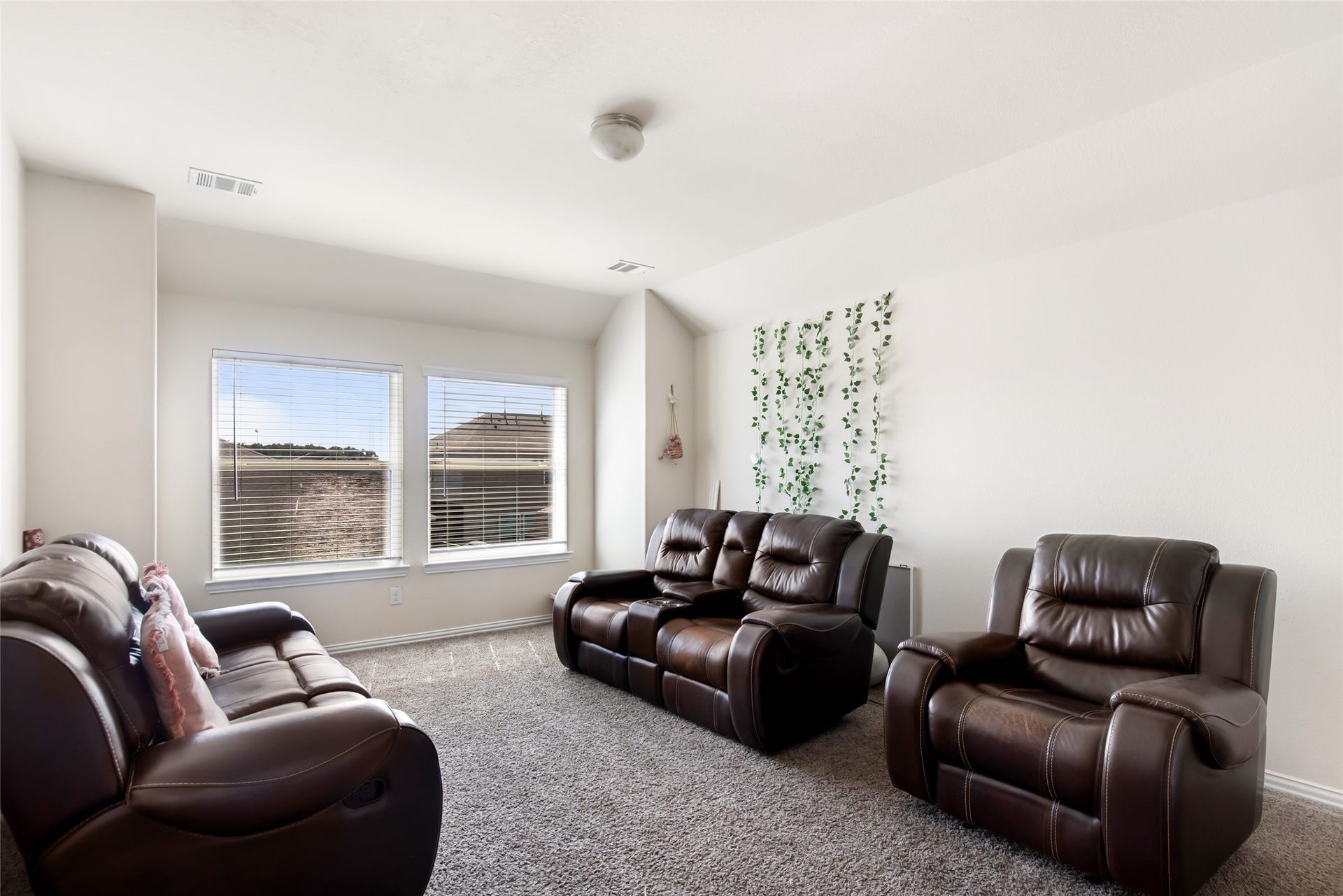 10014 Eagle Pines Drive, Baytown, TX 77521 10014 Eagle Pines Drive, Baytown, TX 77521
