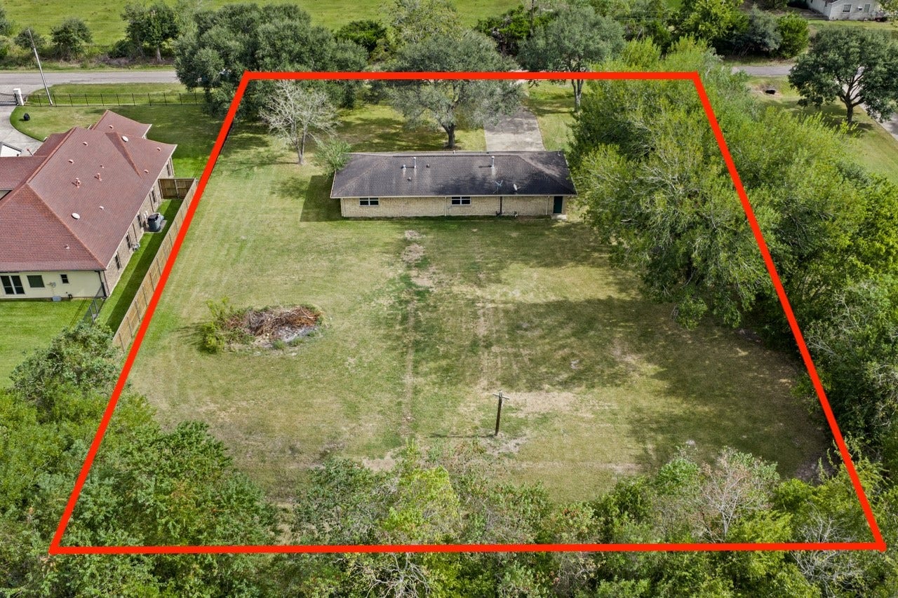 1242 County Road 857, Alvin, TX 77511 Boundary estimated