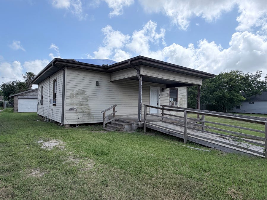 Property photo for 419 W 2nd Street, Freeport, TX
