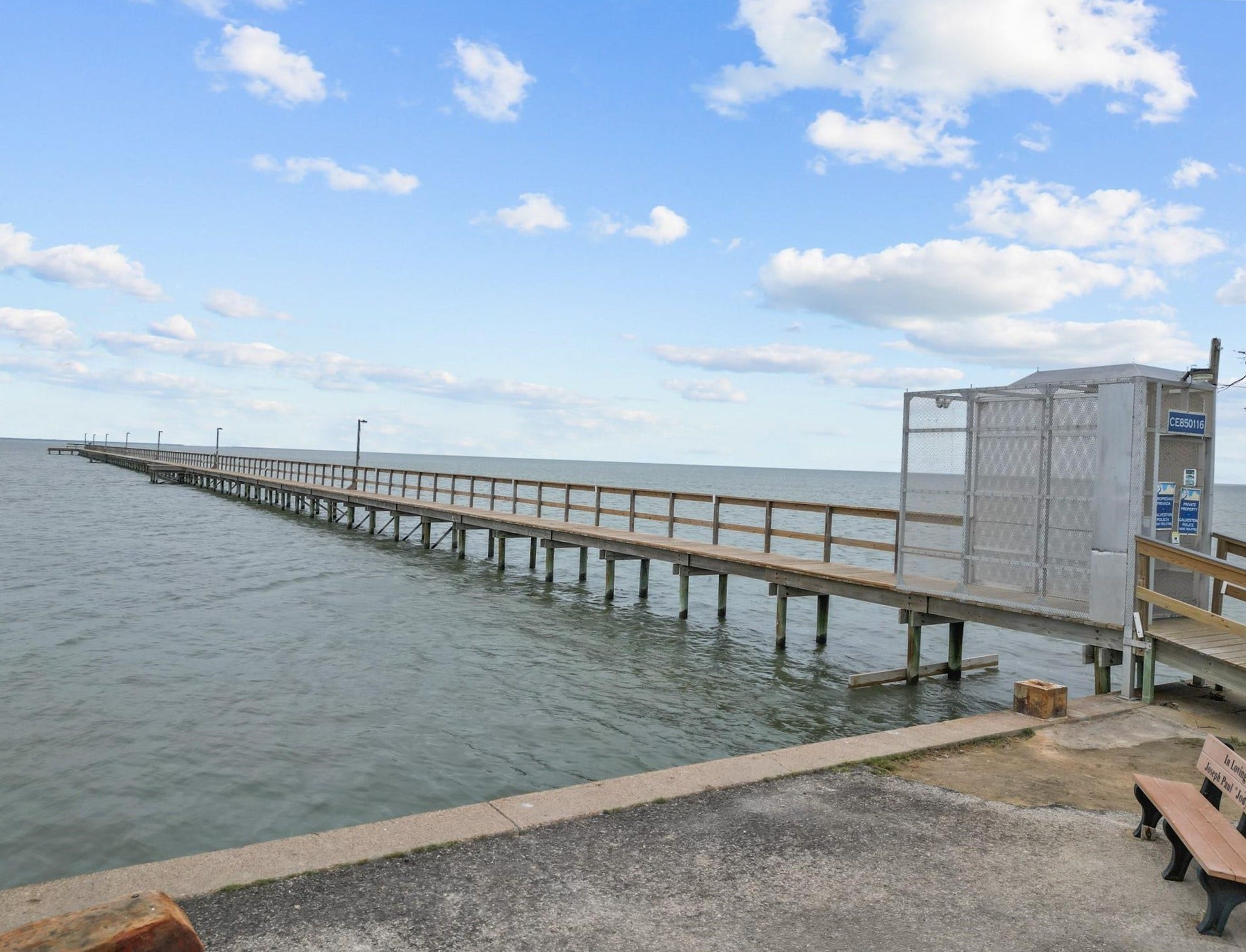 21519 San Luis Pass Road, Galveston, TX 77554 Discover the serene charm of Sea Isle Fishing Pier, where endless ocean views and tranquil surroundings promise a perfect coastal living experience.