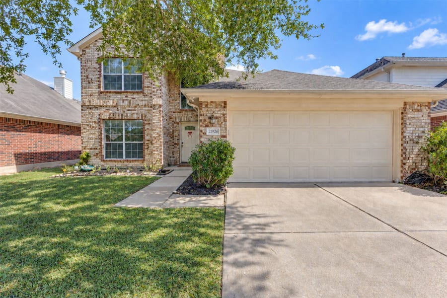 Property photo for 21926 Gold Leaf Trail, Cypress, TX