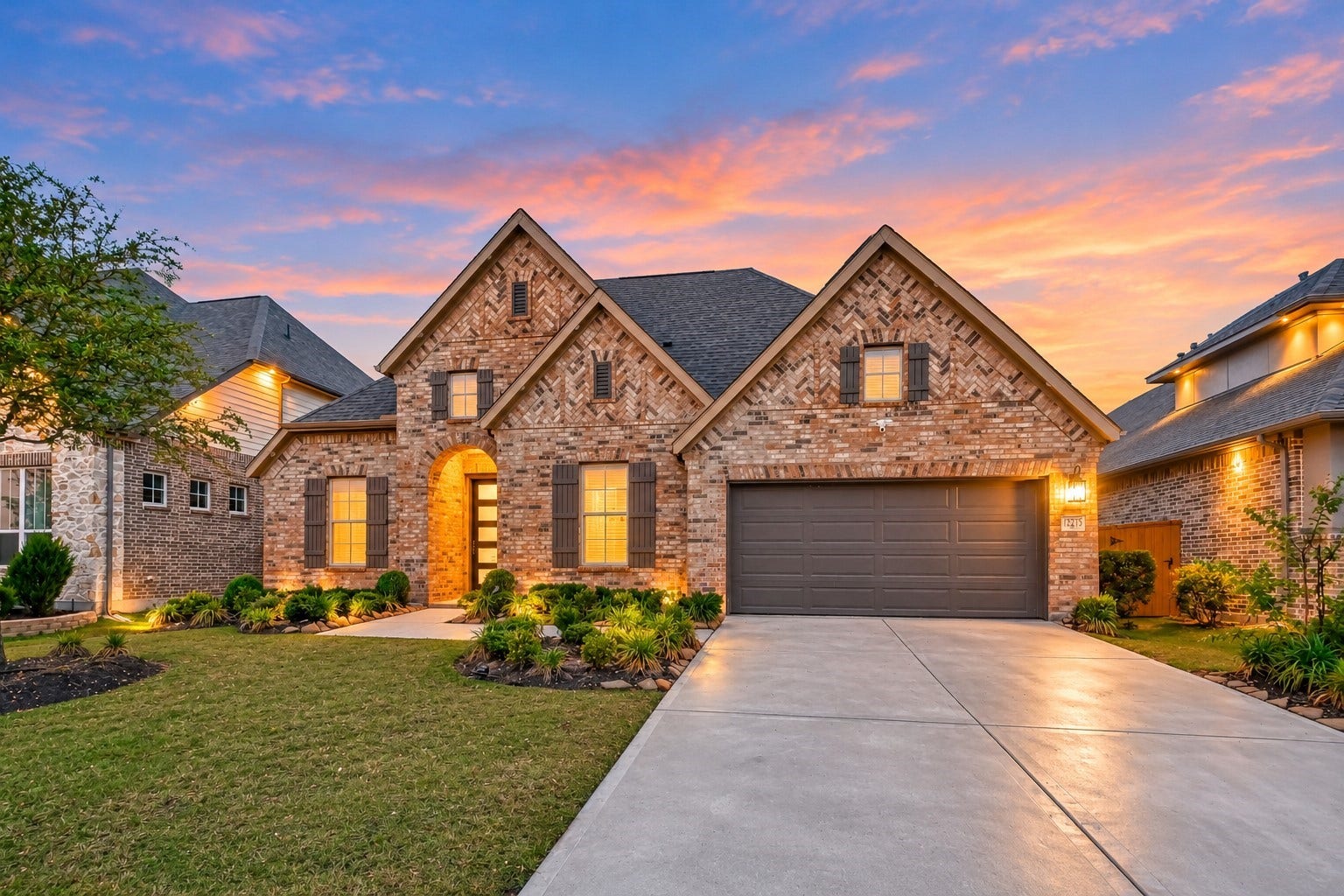 12215 Mackinchan Street, Richmond, TX 77407 Discover the desirable Lindsay floor plan by Coventry Homes, featuring a stunning single-story design with 4 bedrooms, 4 full baths, soaring 14-foot ceilings throughout, and an expansive 3-car garage